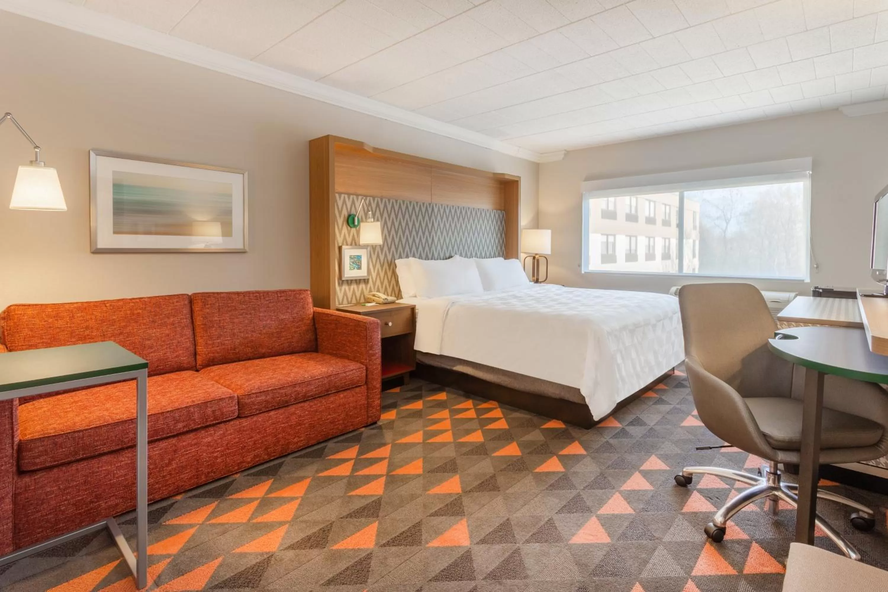 Photo of the whole room, Bed in Holiday Inn Philadelphia South-Swedesboro by IHG