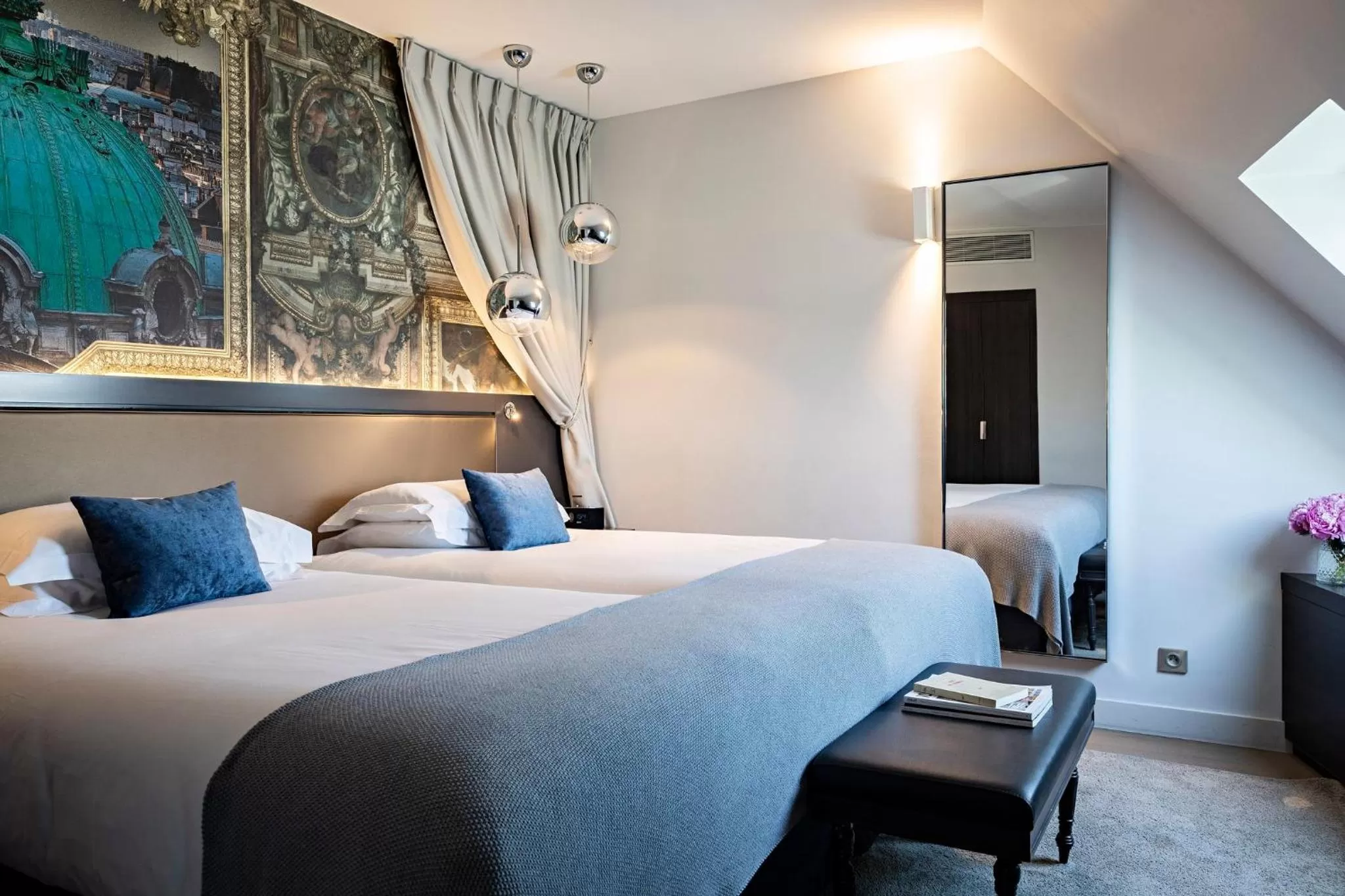 Photo of the whole room, Bed in Hotel Indigo Paris - Opera by IHG