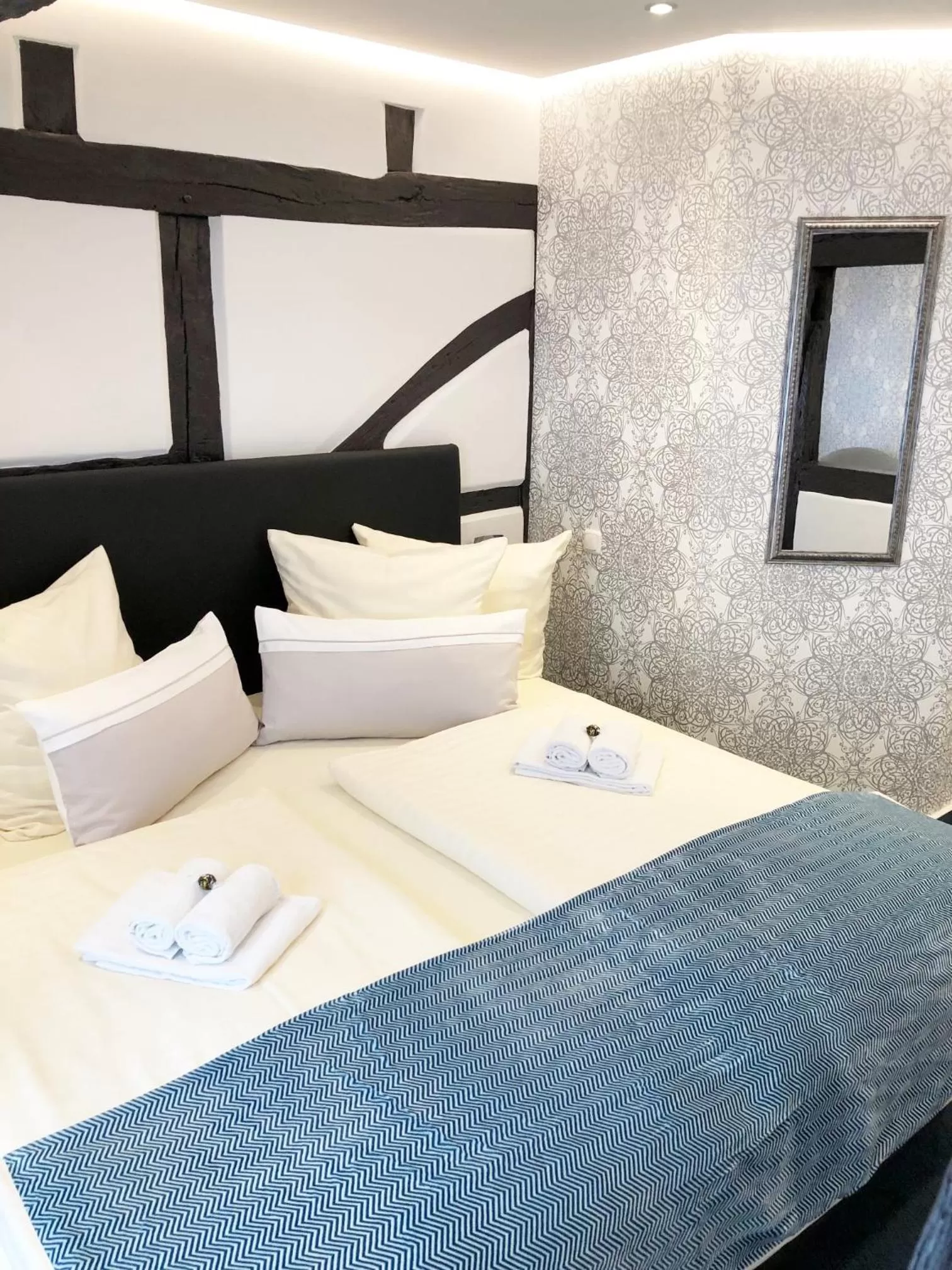 Bedroom, Bed in Hotel am Schloss