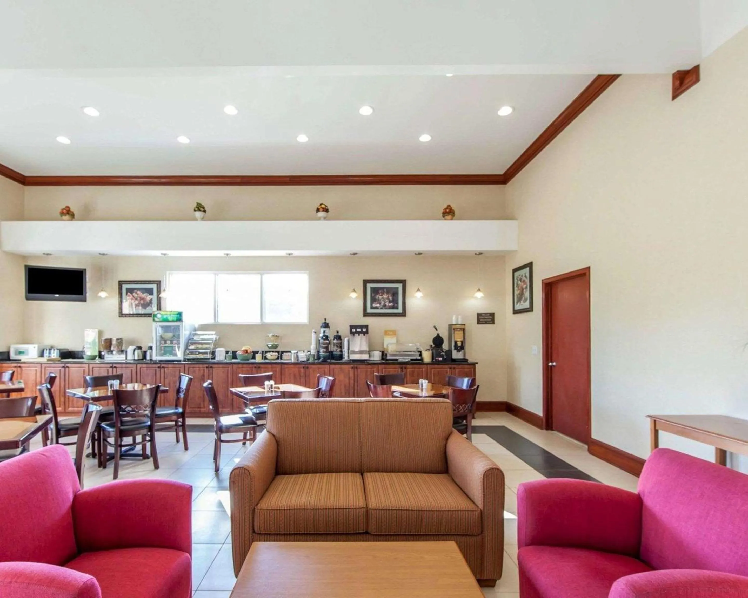 Lobby or reception in Quality Inn & Suites Cartersville North