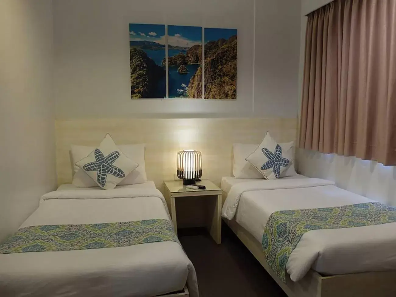 Standard Twin Room in Treetop Suites Standard Twin Room in Treetop Suites