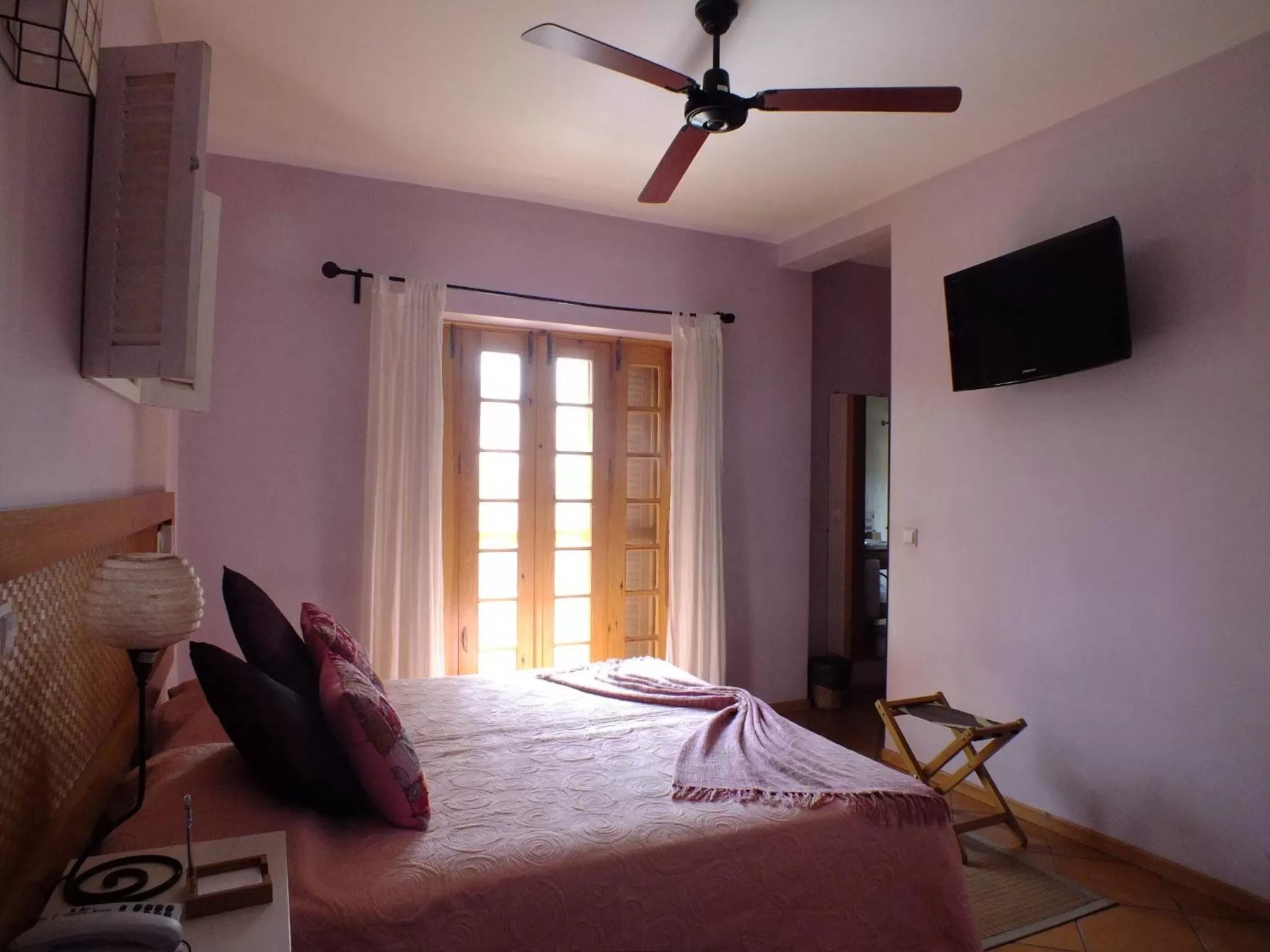 Photo of the whole room, Bed in Kira's Boutique Hotel