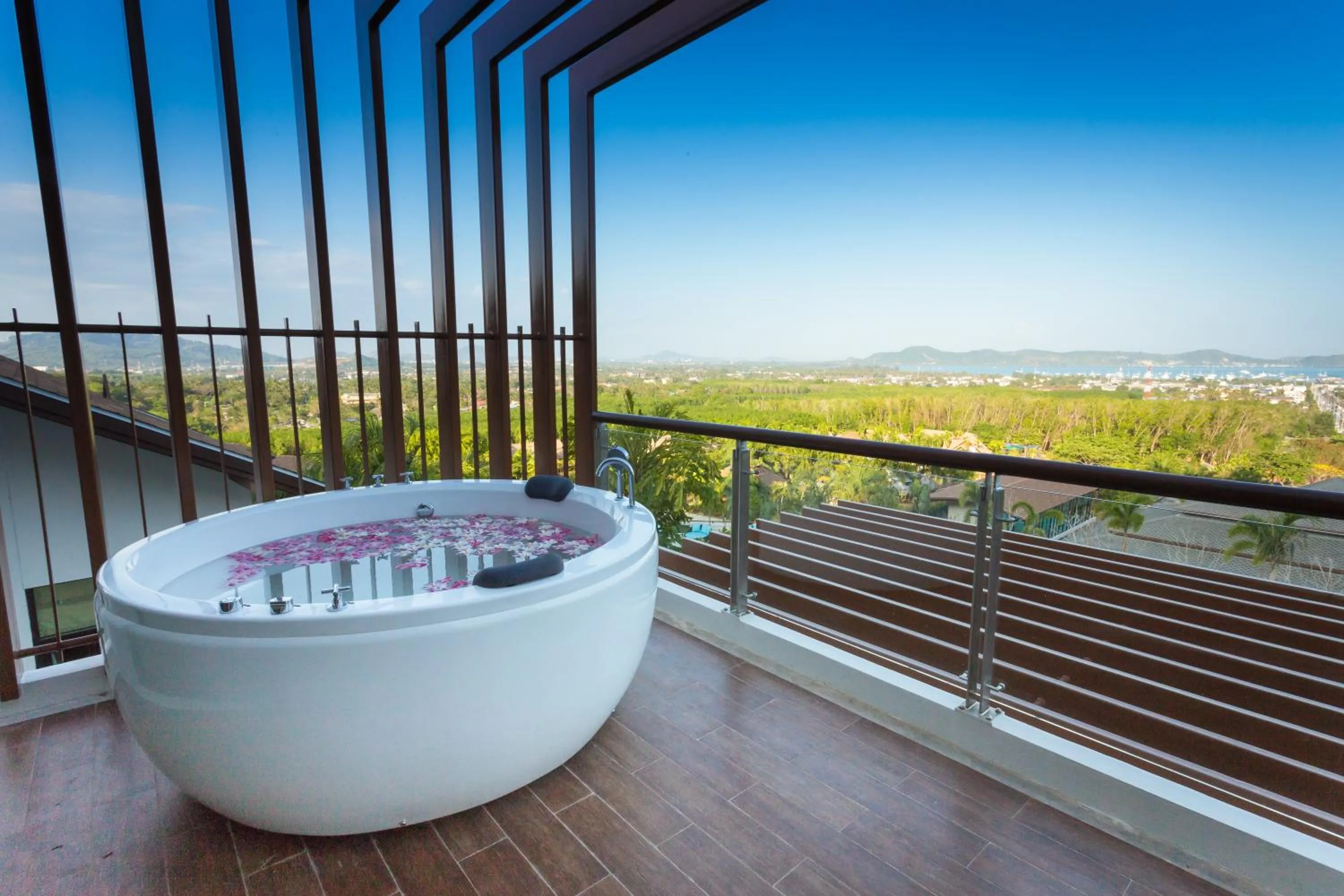 Balcony/Terrace in Chalong Chalet Resort