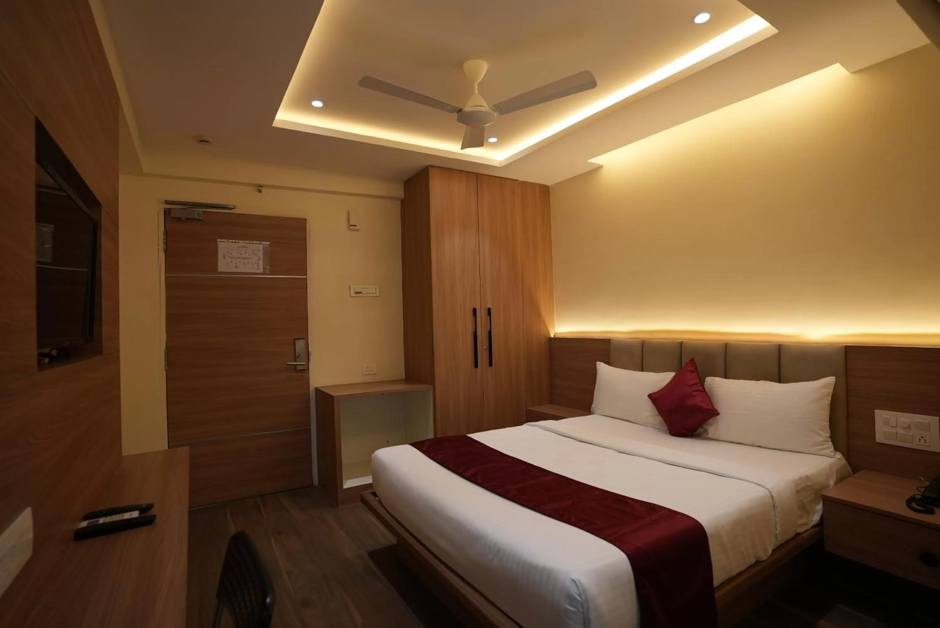 Bed in Eden Park Boutique Hotel