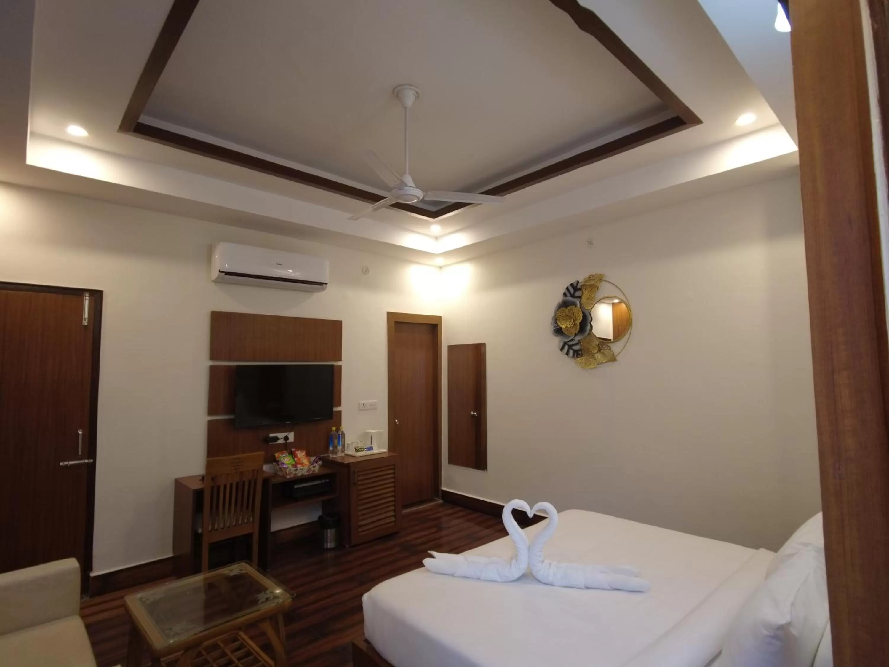 TV and multimedia, TV/Entertainment Center in Kamay The Grand Alova