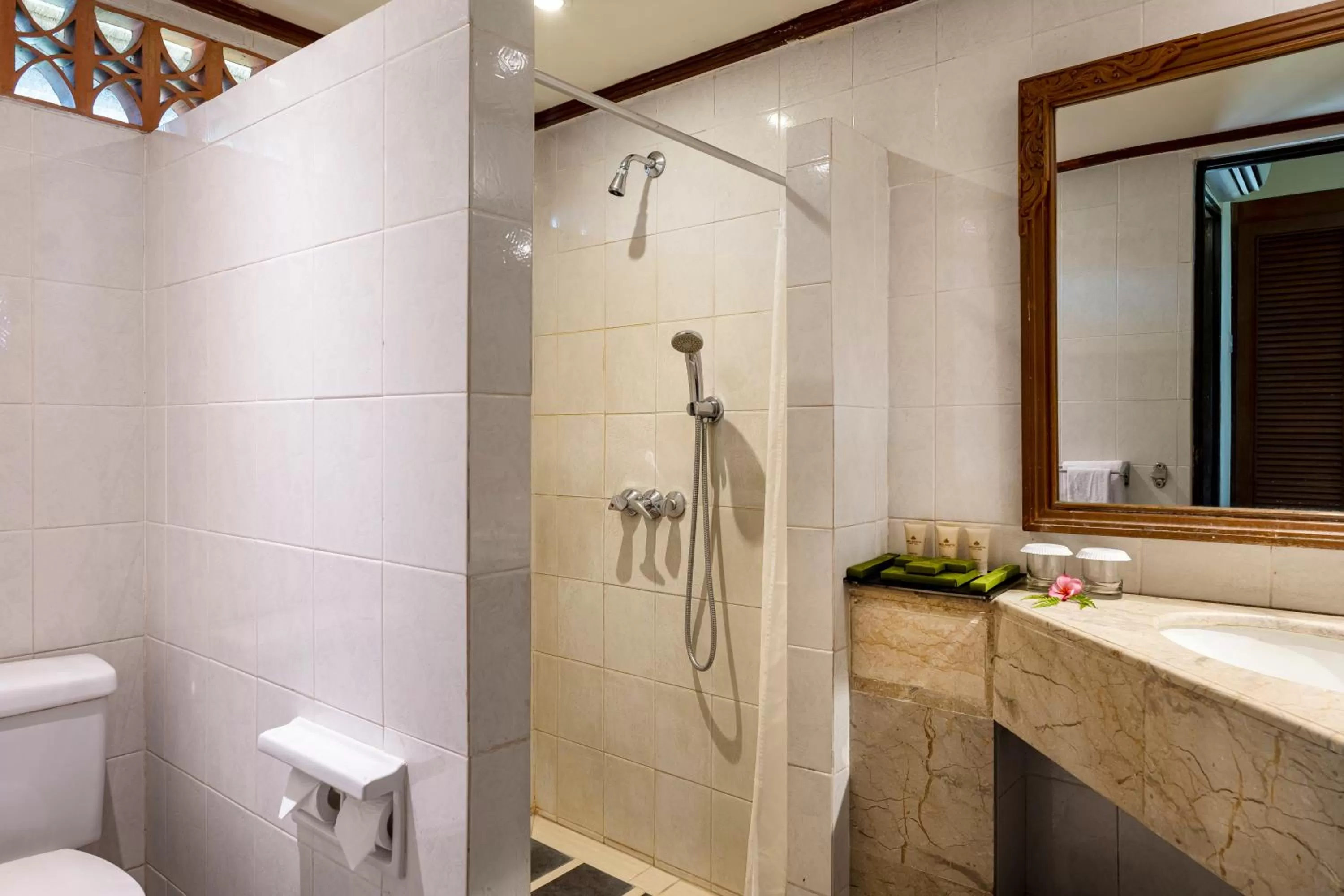 Bungalow with Sea View in Merumatta Senggigi Lombok