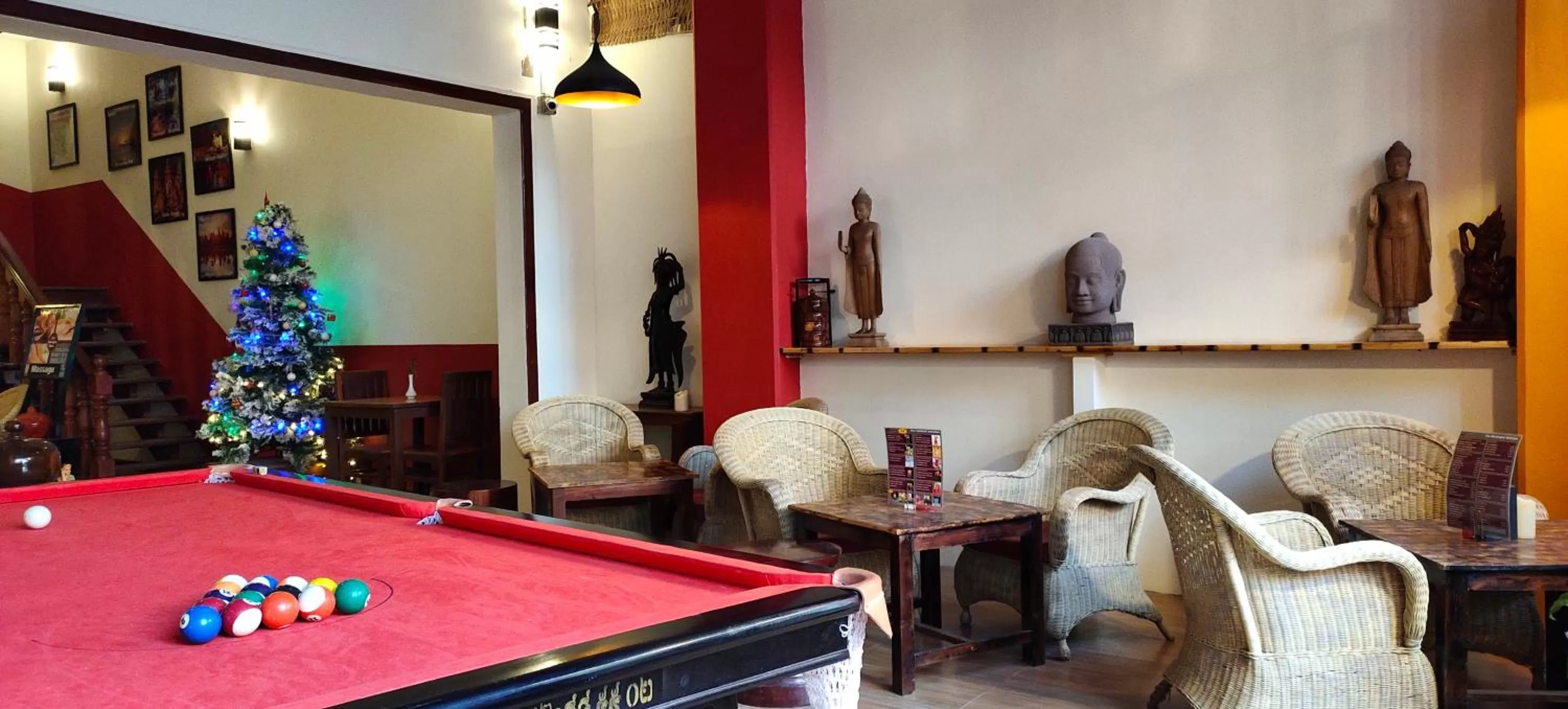 Billiard in La Villa du Bonheur