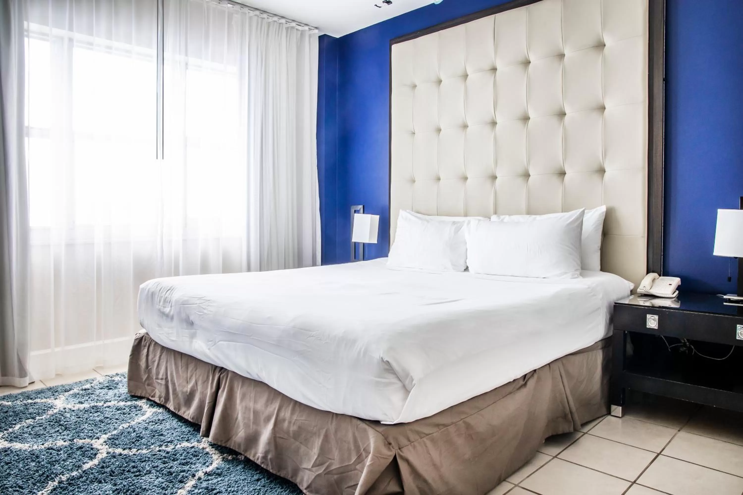 Bed in The Sagamore Hotel South Beach