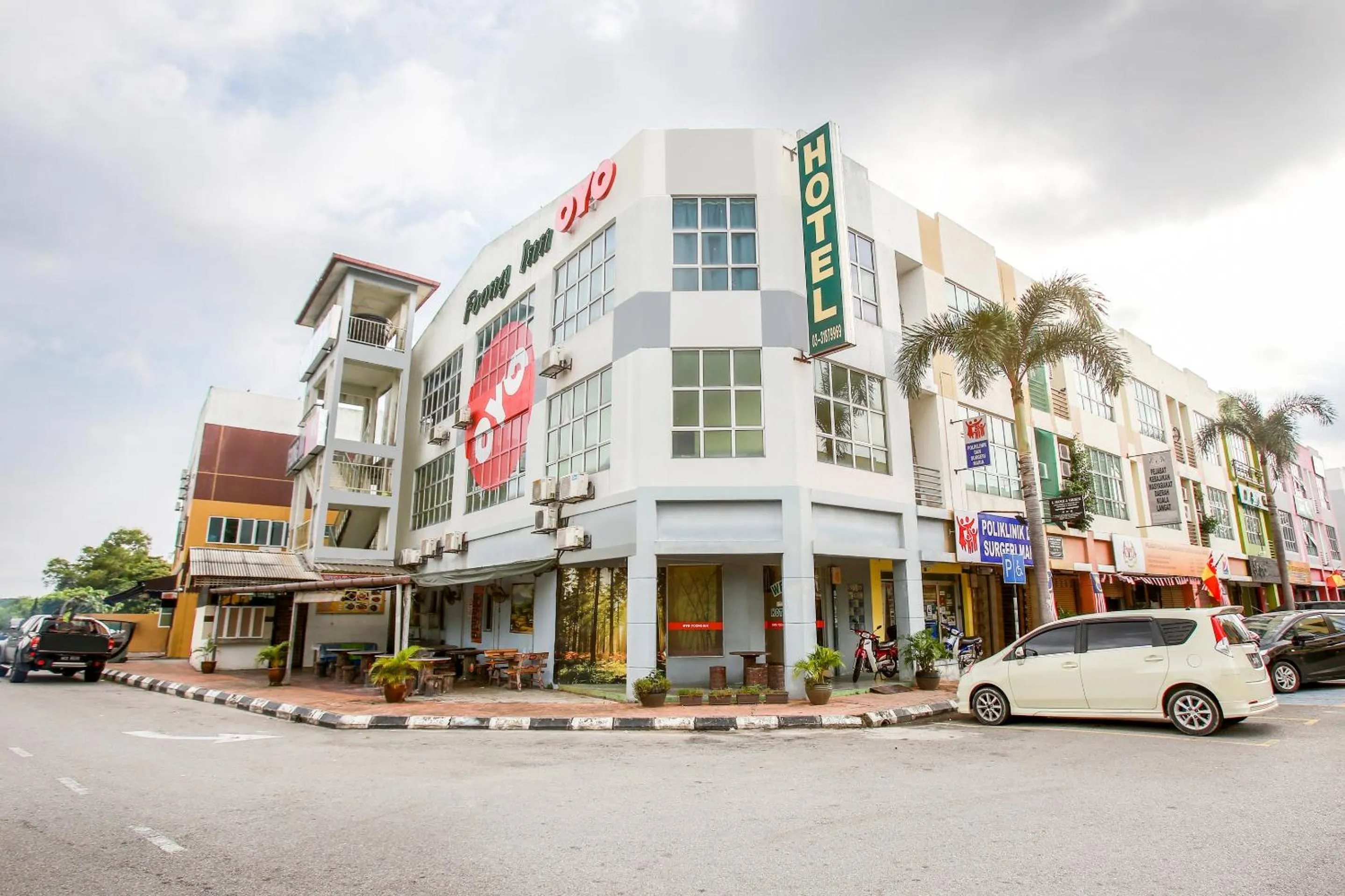 Property building in Foong Inn Hotel Banting