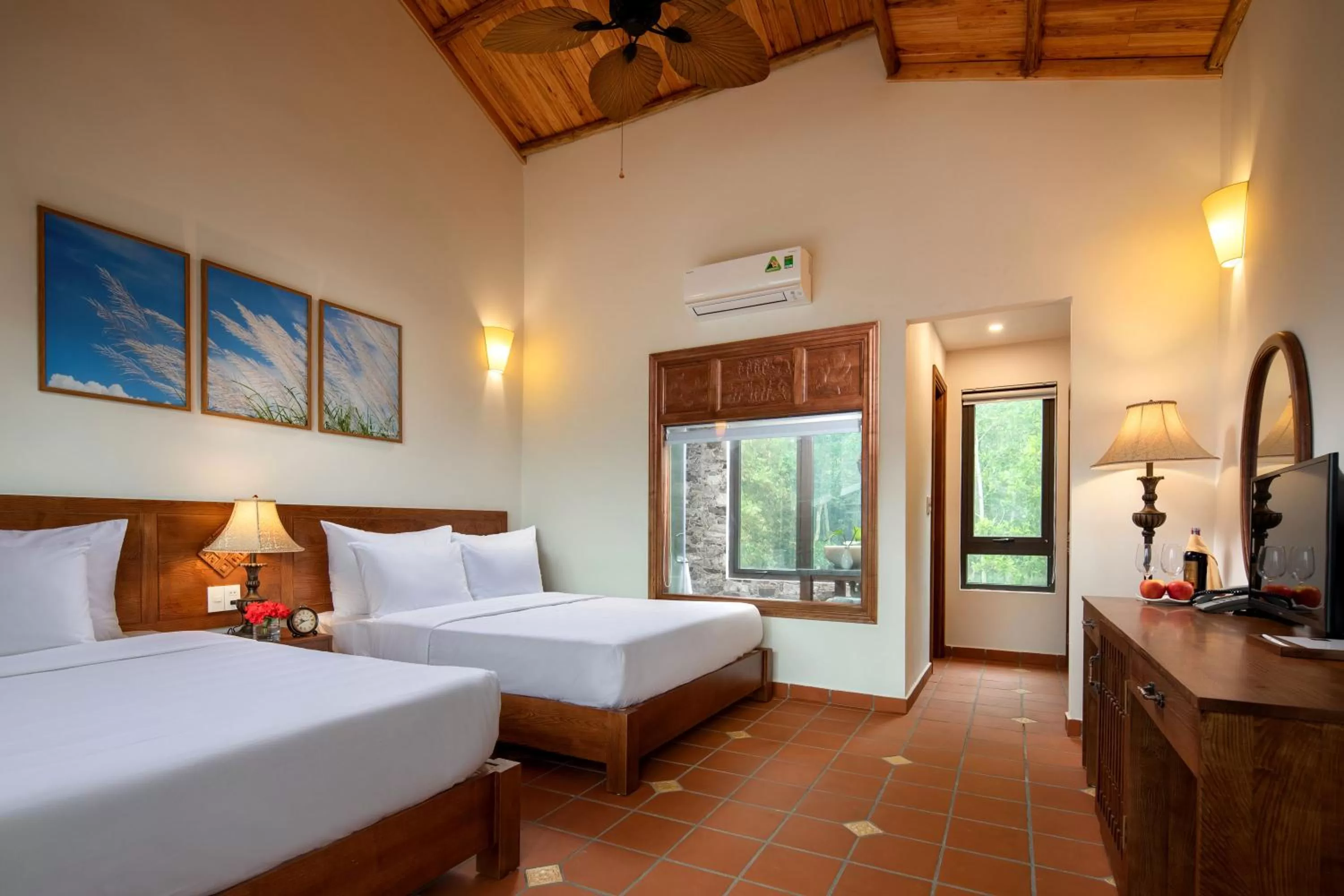 Photo of the whole room, Bed in Bai Dinh Garden Resort & Spa