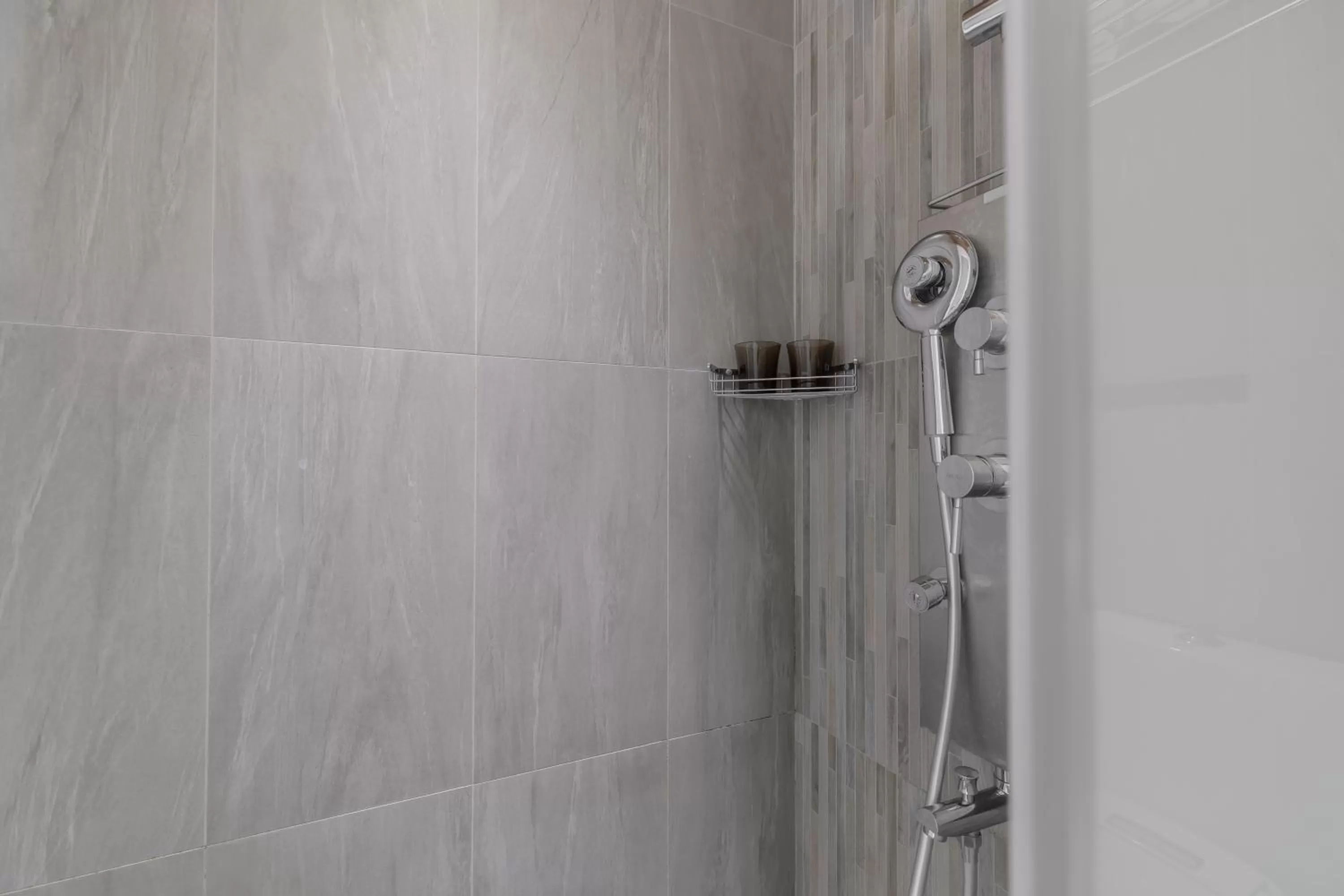 Shower in Hotel YAM LAGOM