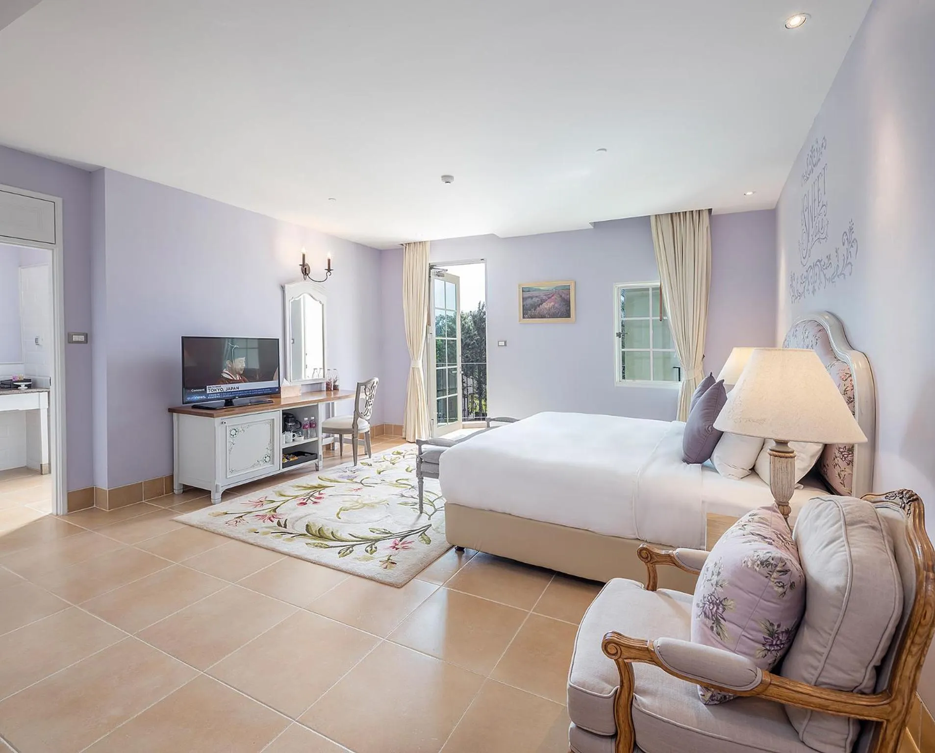 Photo of the whole room, Bed in U Khao Yai