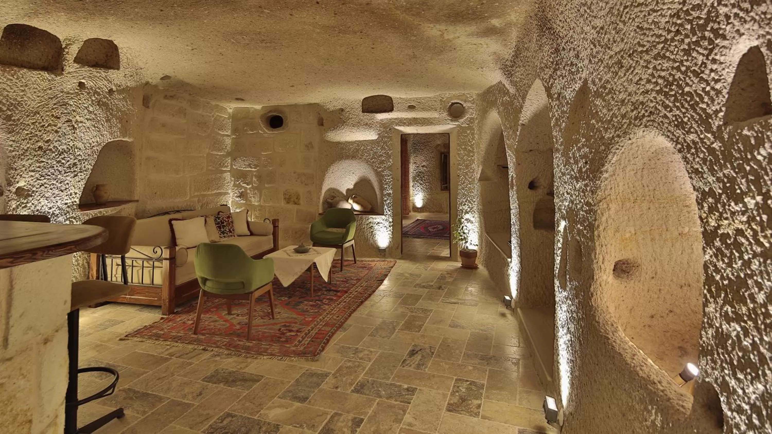 King Suite in Osmanbey Cave House