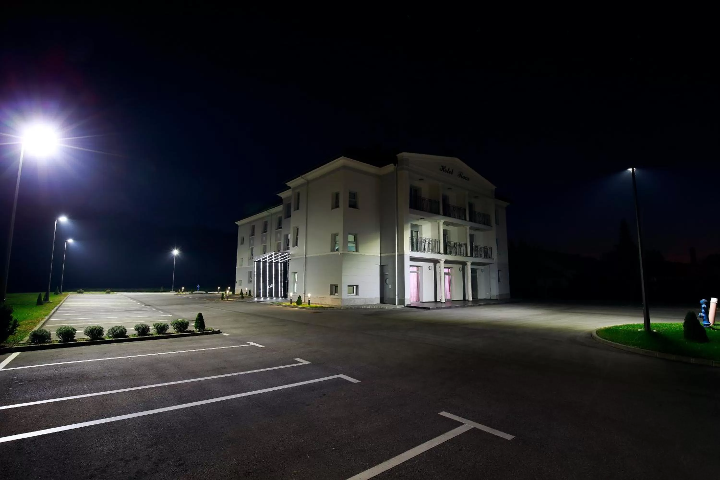 Facade/entrance in Hotel Raca