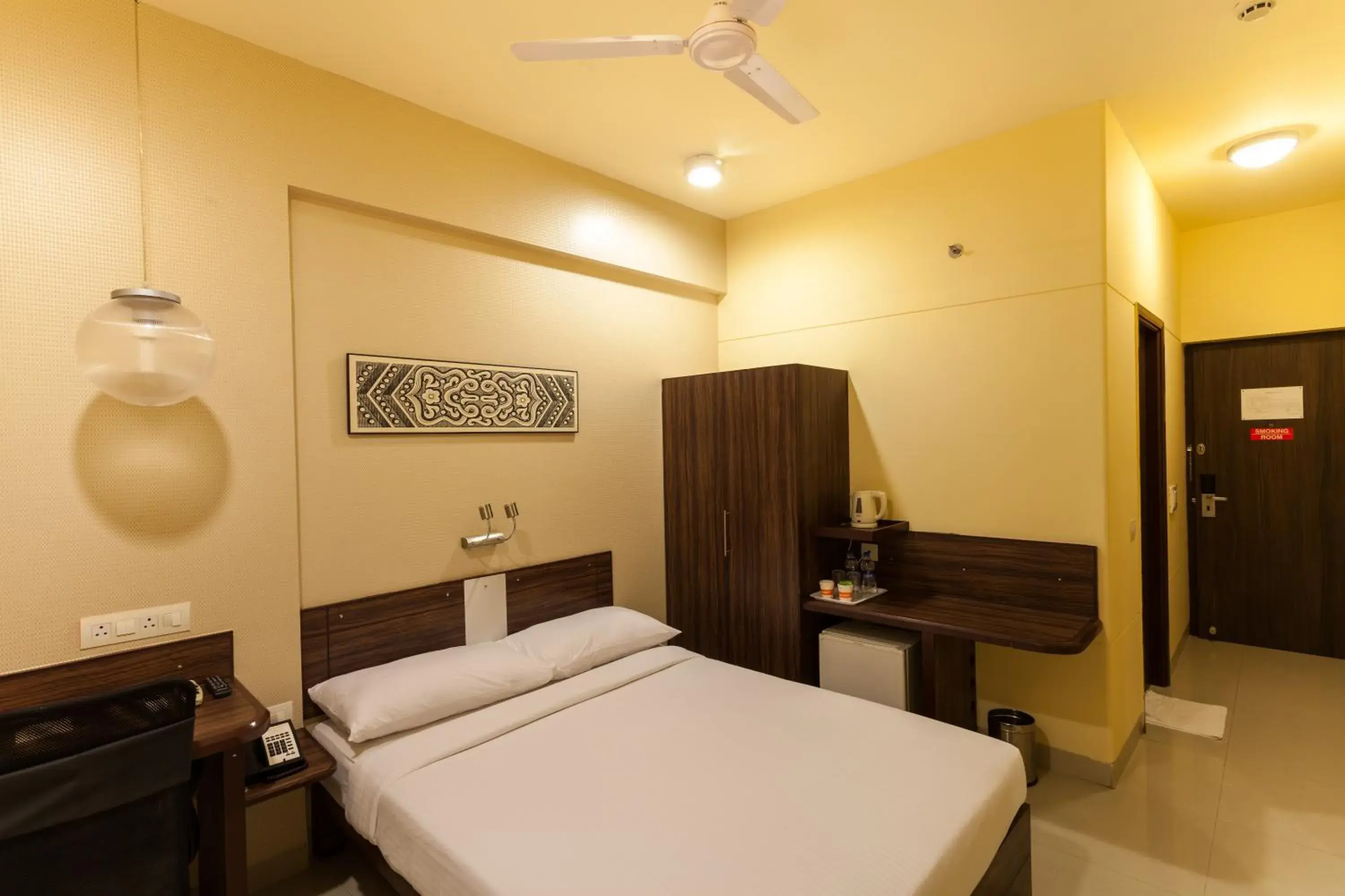 Superior Room - single occupancy in Ginger Surat Superior Room - single occupancy in Ginger Surat