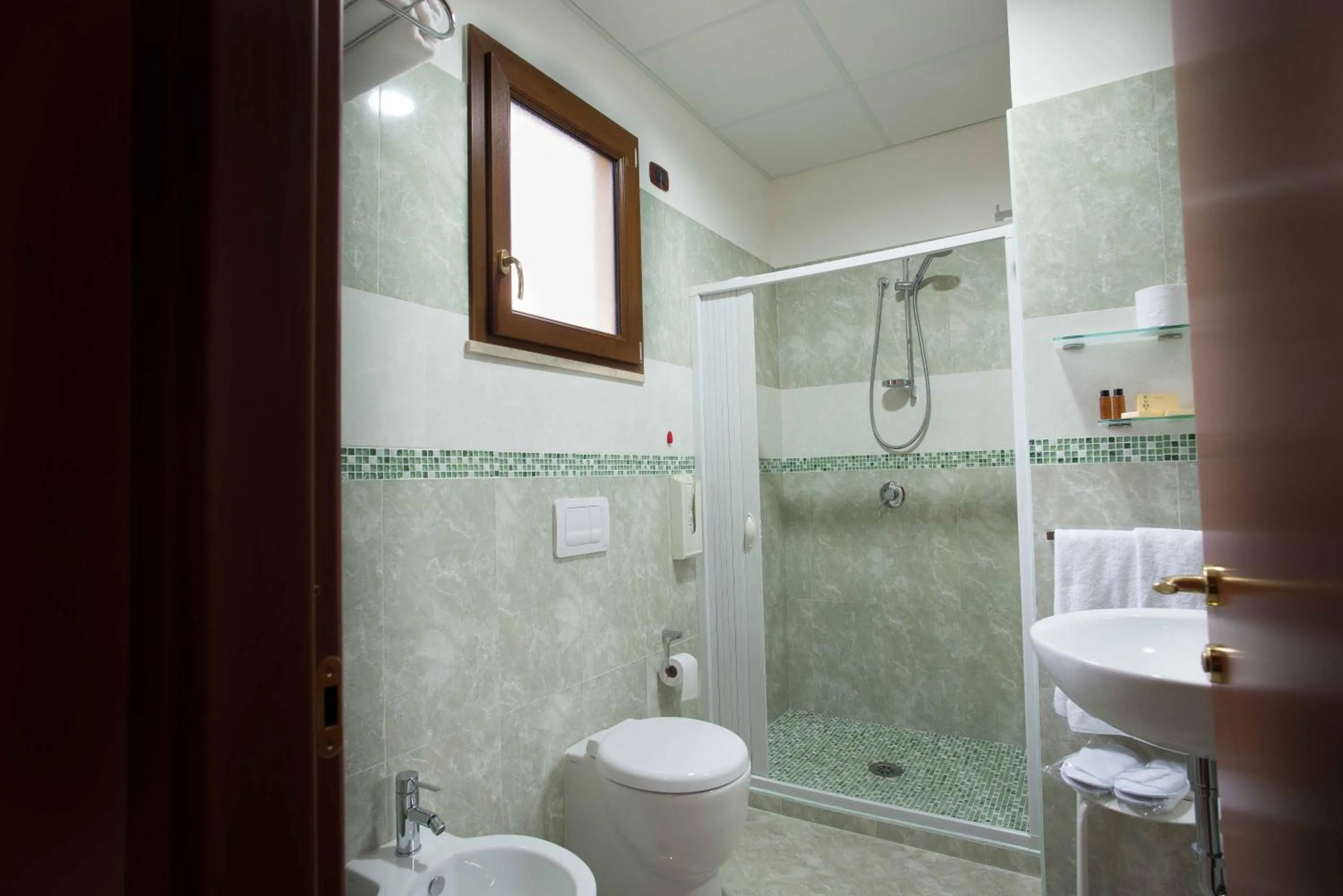 Shower in Hotel Il Giardino degli Aranci