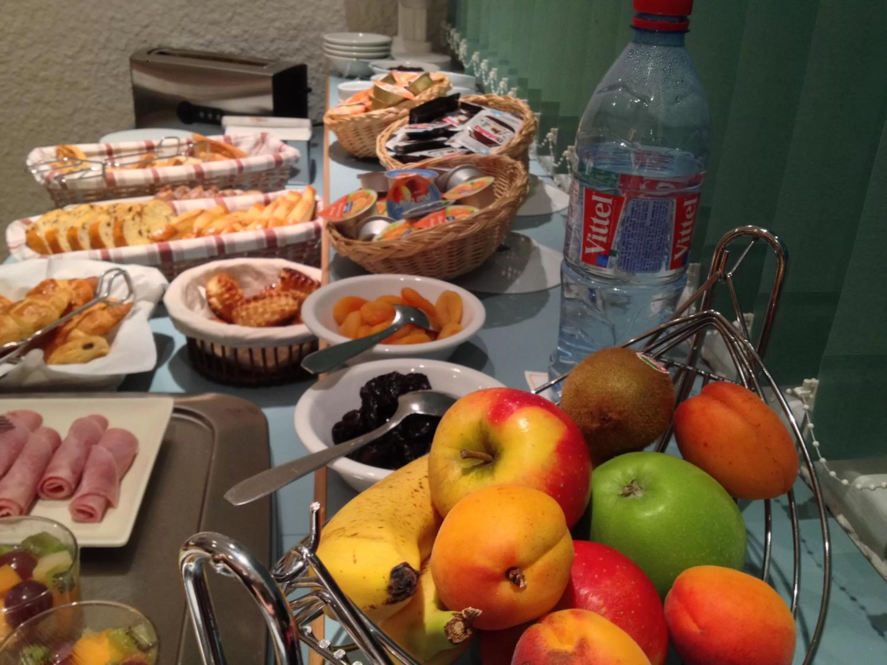 Food in Logis Hôtel Atrium Epinal Golbey