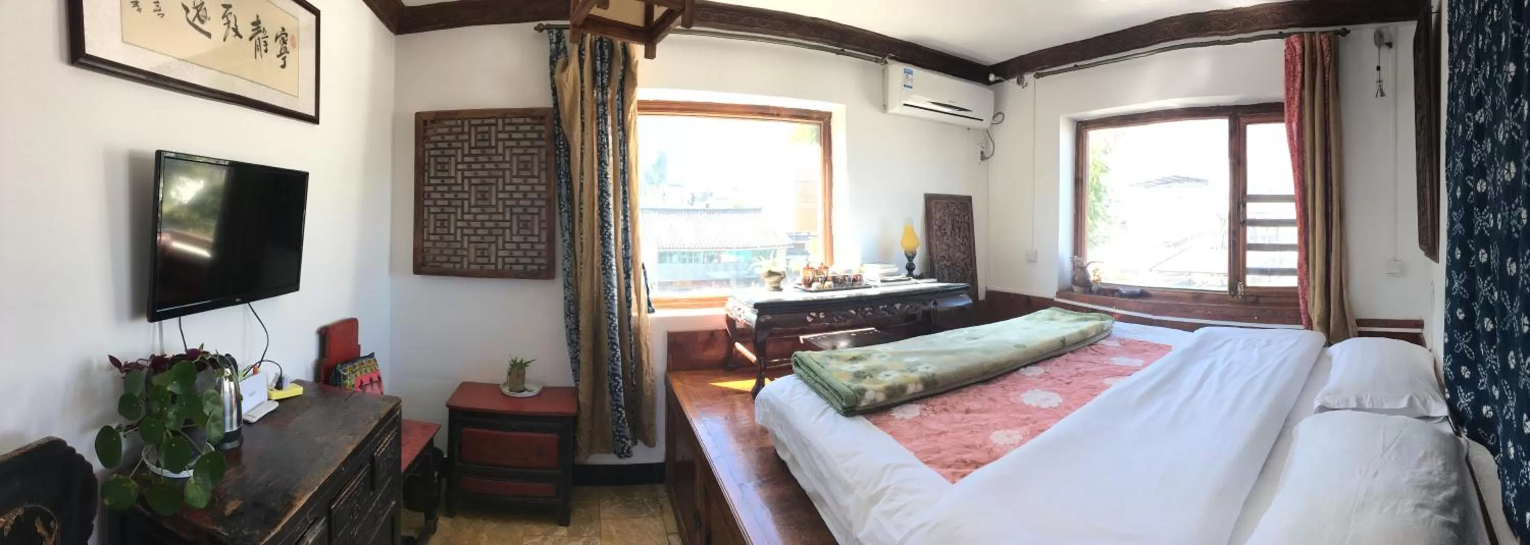 Decorative detail, Seating Area in The Lily Pad Inn