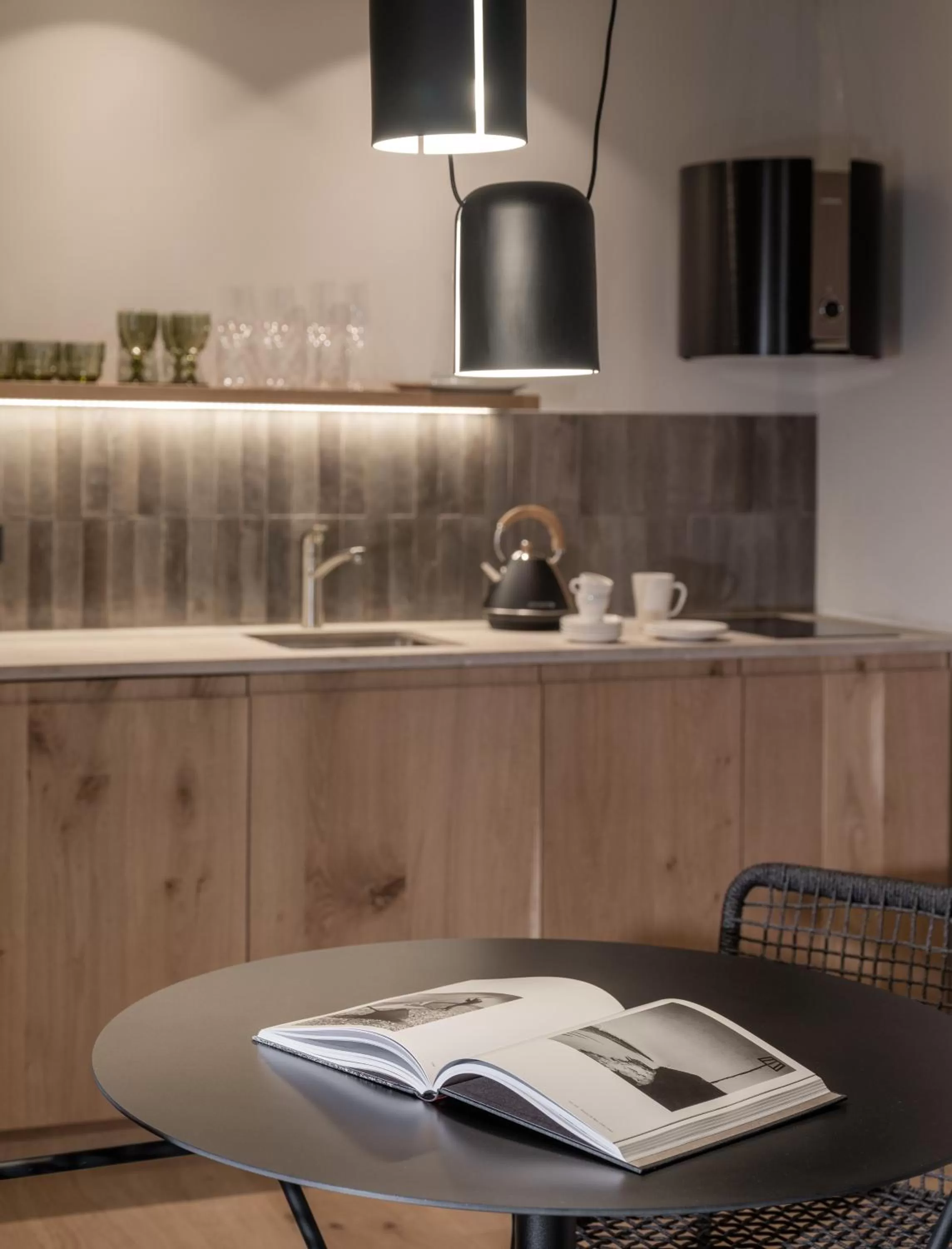 Kitchen or kitchenette in Can Verí Suites