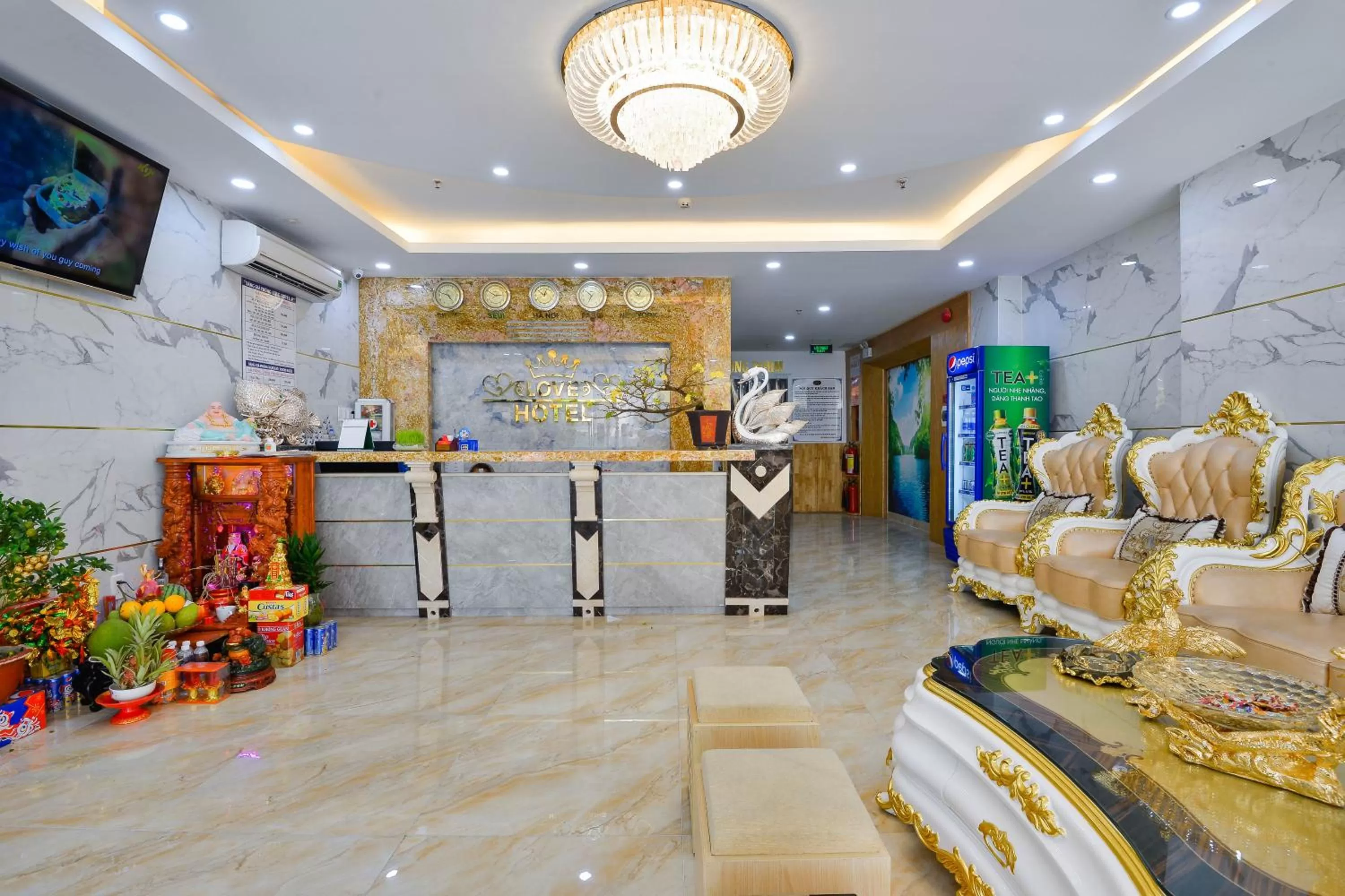 Lobby or reception in Love Hotel Airport