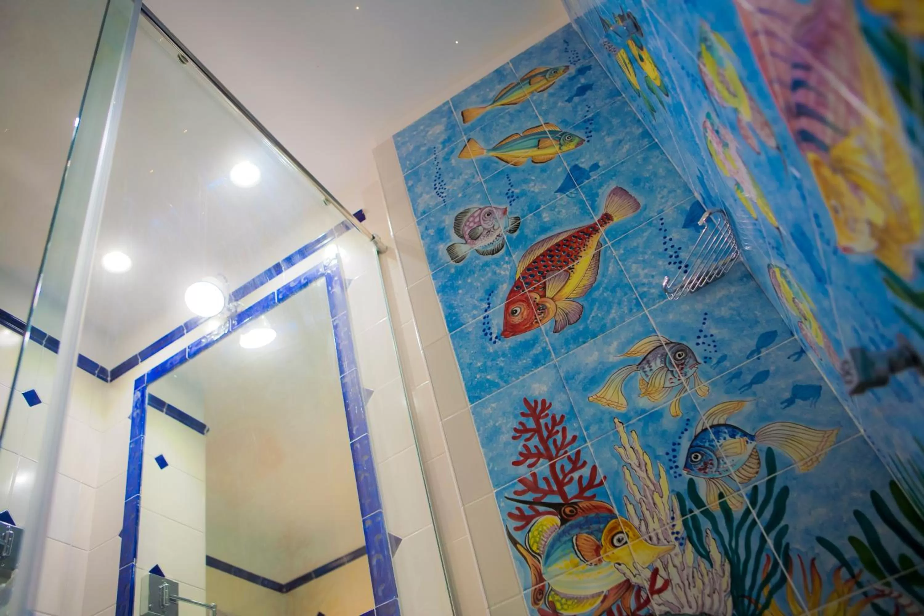 Bathroom in Lloyd's Baia Hotel