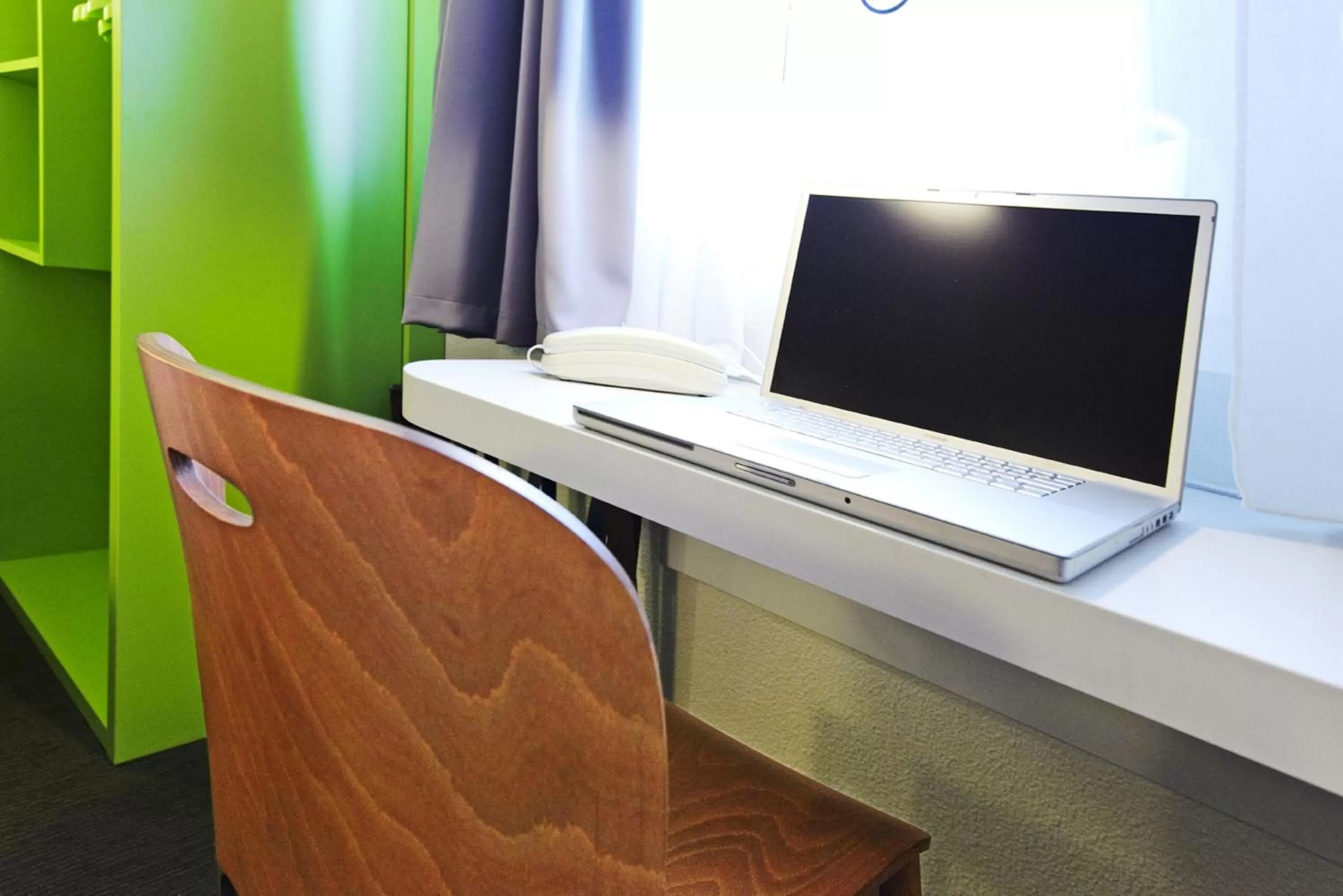 Bedroom in Campanile Paris Ouest - Gennevilliers Barbanniers