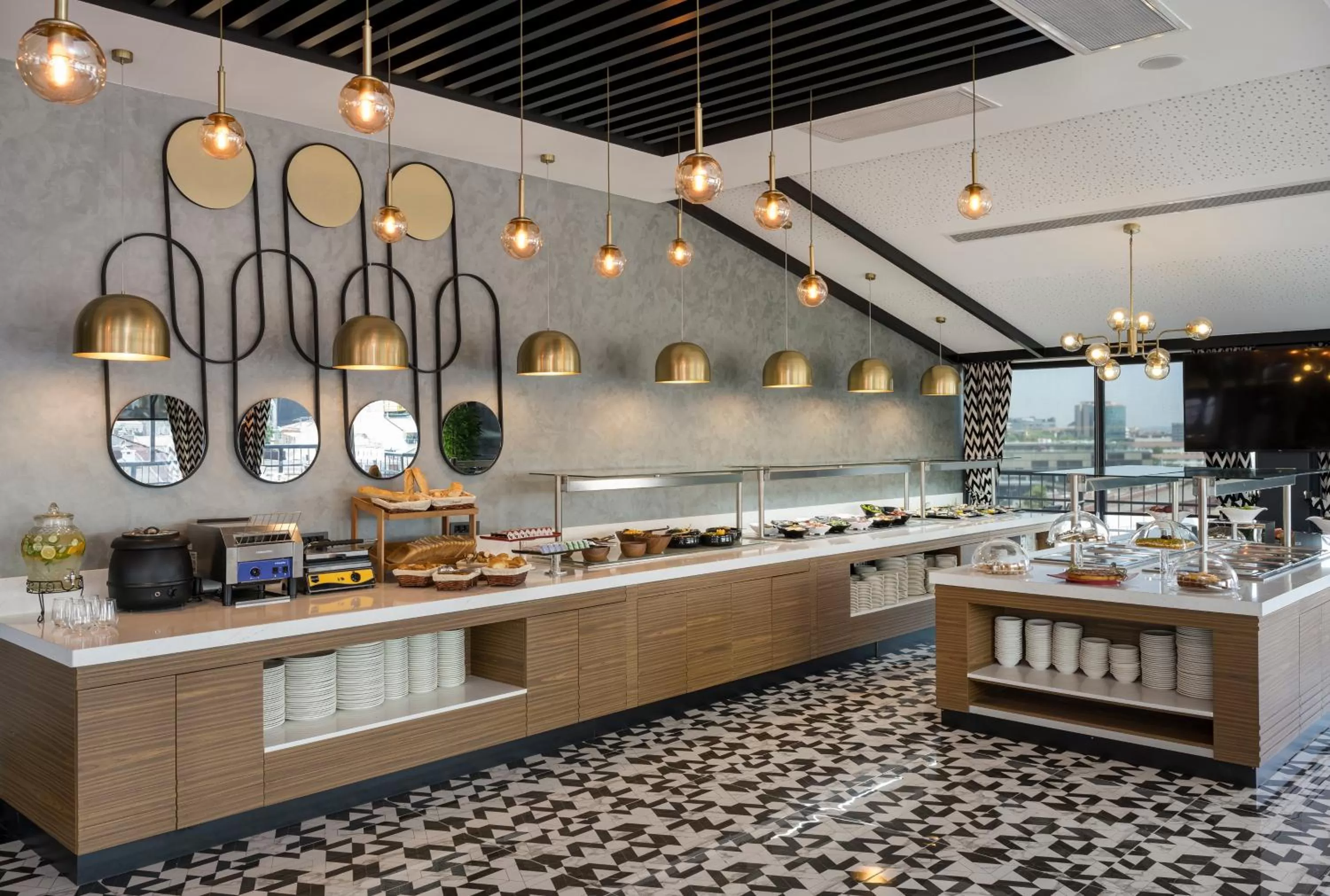 Restaurant/places to eat in Ramada Encore by Wyndham Istanbul Sisli