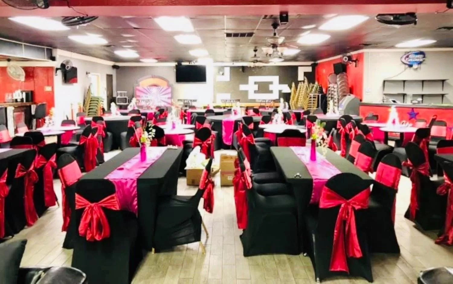 Banquet/Function facilities in R Nite Star Inn and Suites -Home of the Cowboys & Rangers