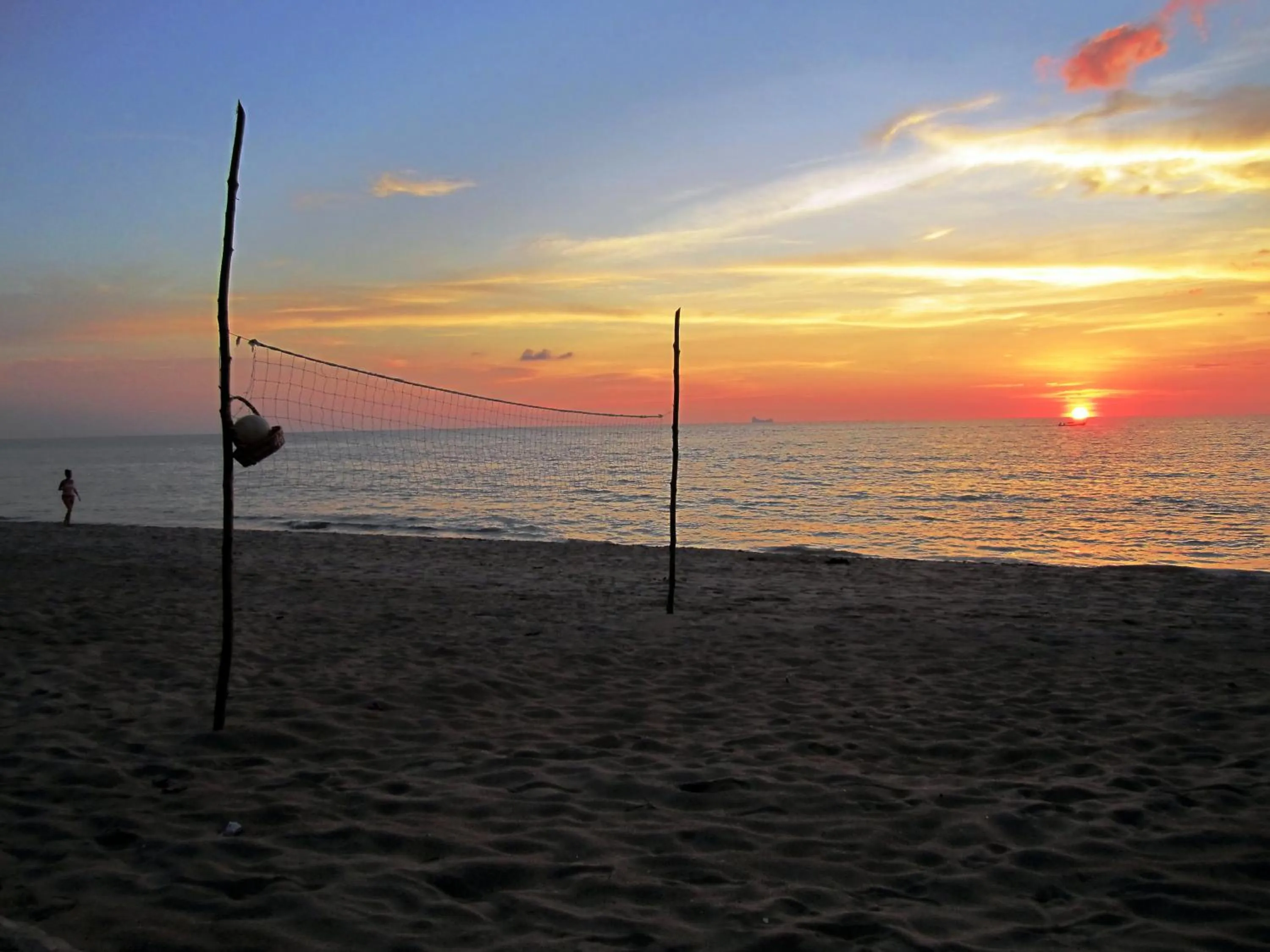 Activities in Lanta IL Mare Beach Resort