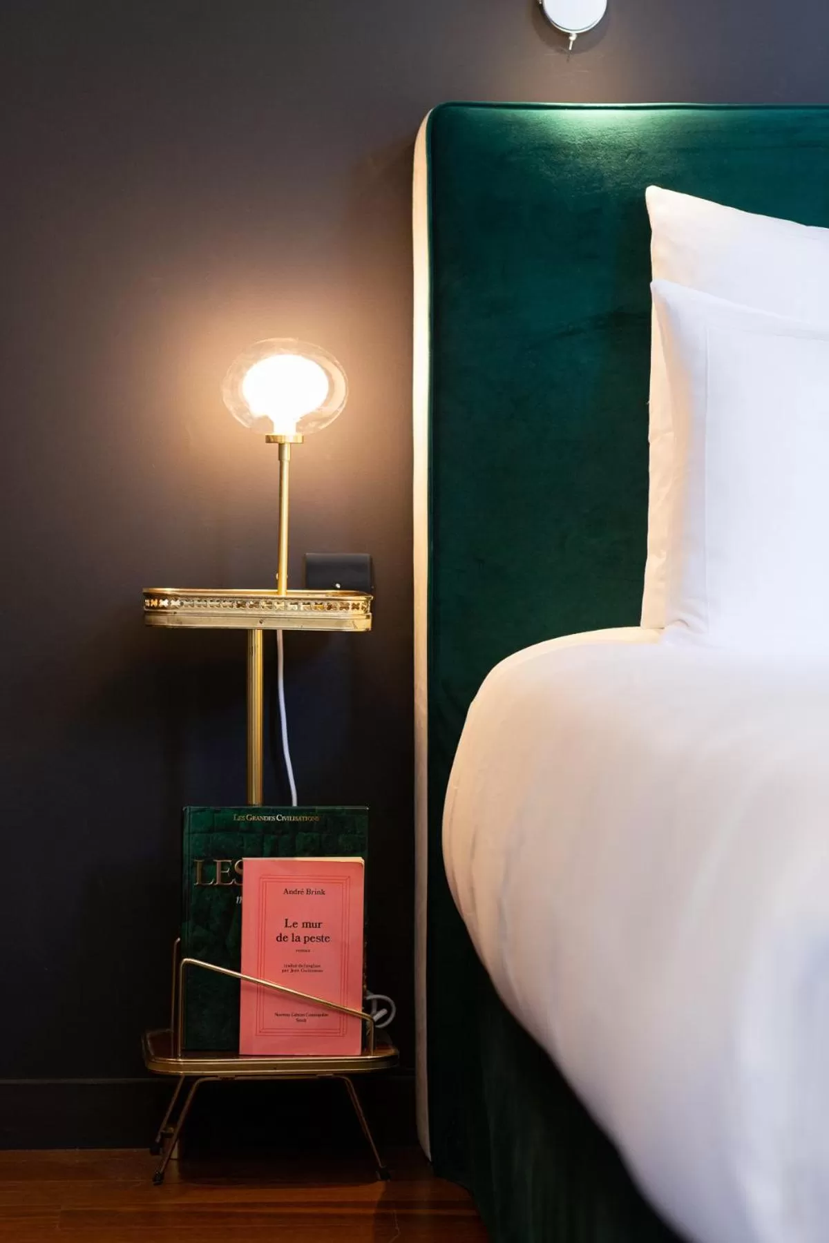 Bed in Hôtel & SPA Le Chêne Vert