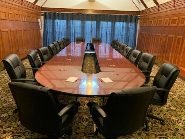 Meeting/conference room in Host Inn an All Suites Hotel