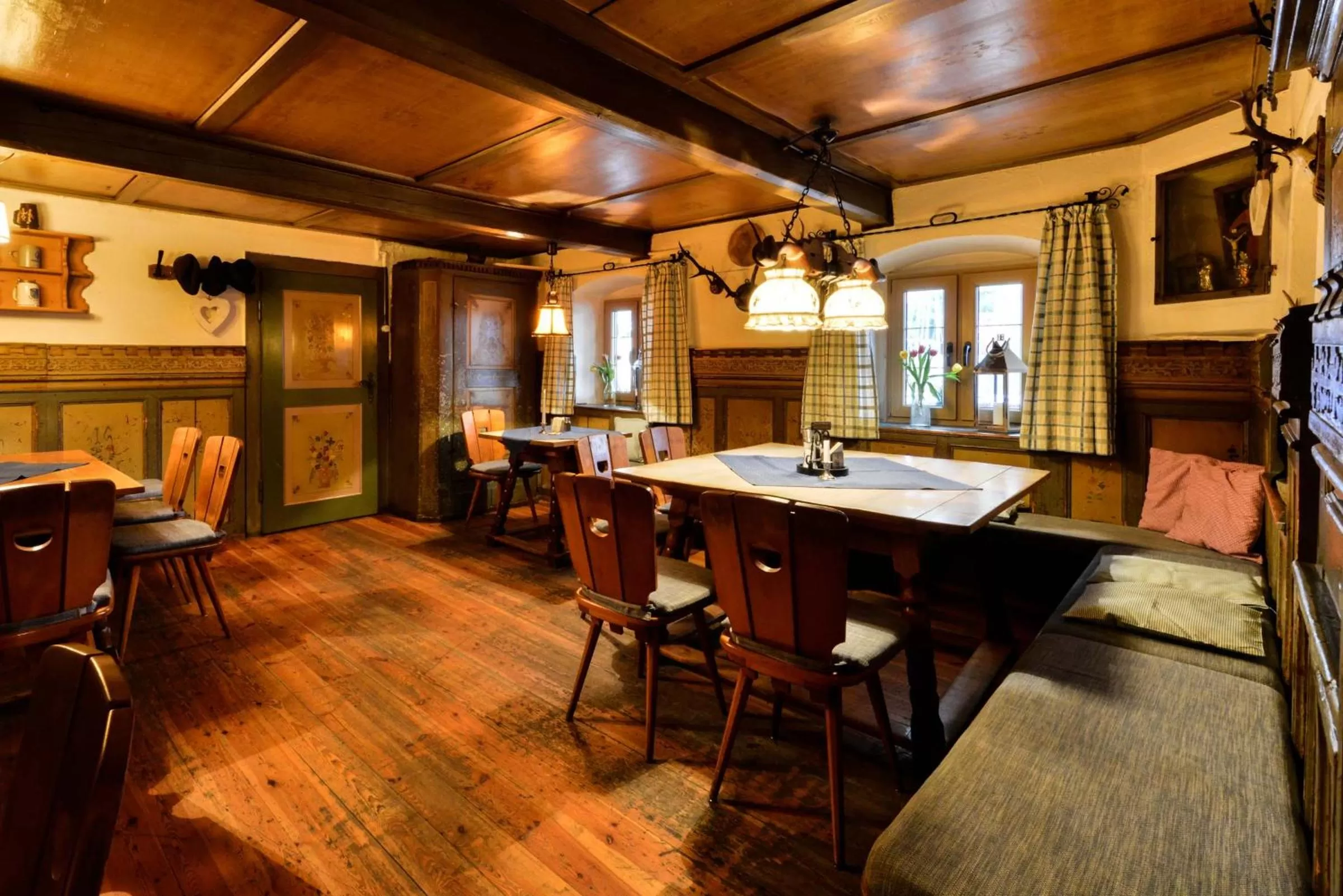 Restaurant/places to eat in Landhotel Huber am See