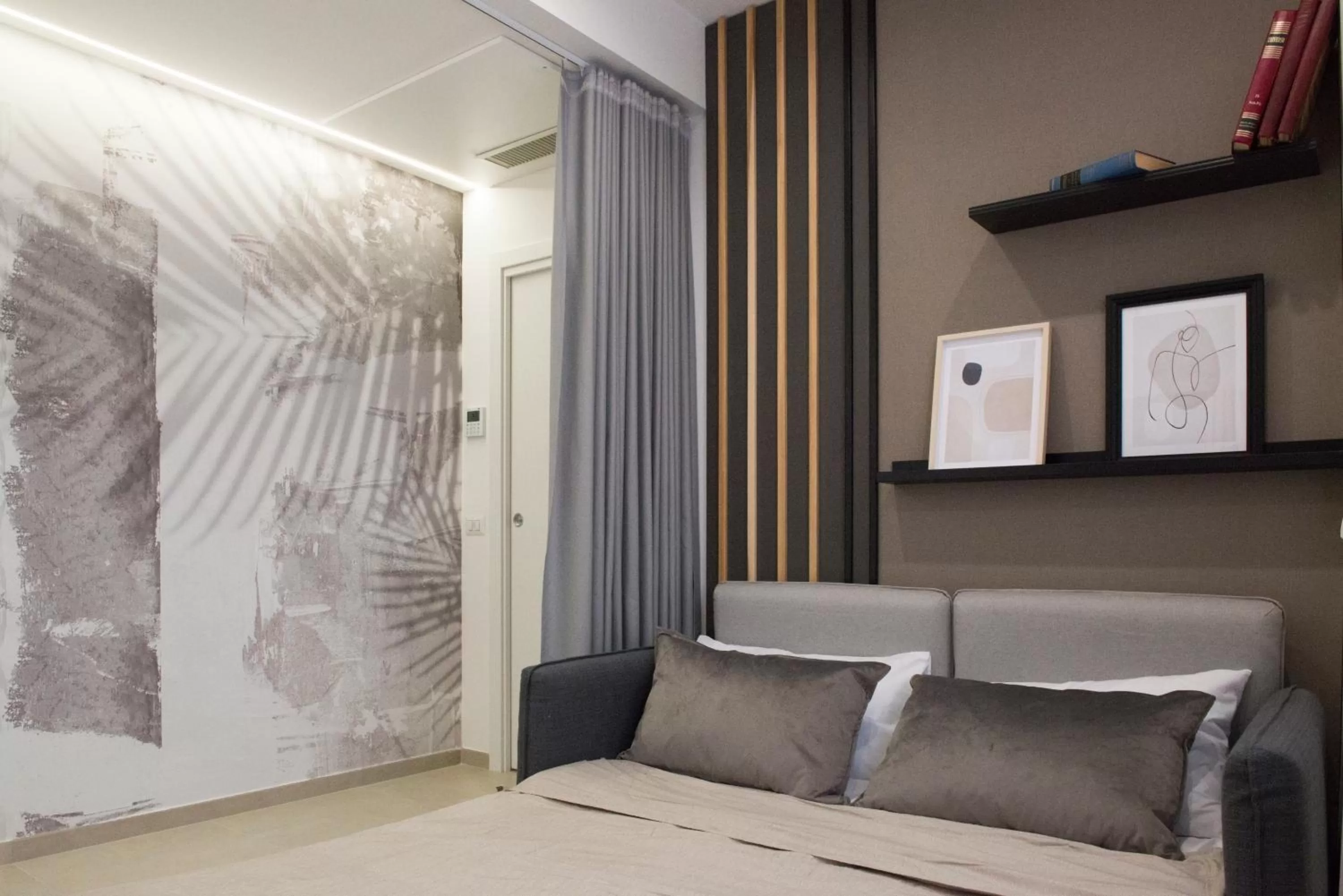 Seating area, Bed in Leflole Residence B&B