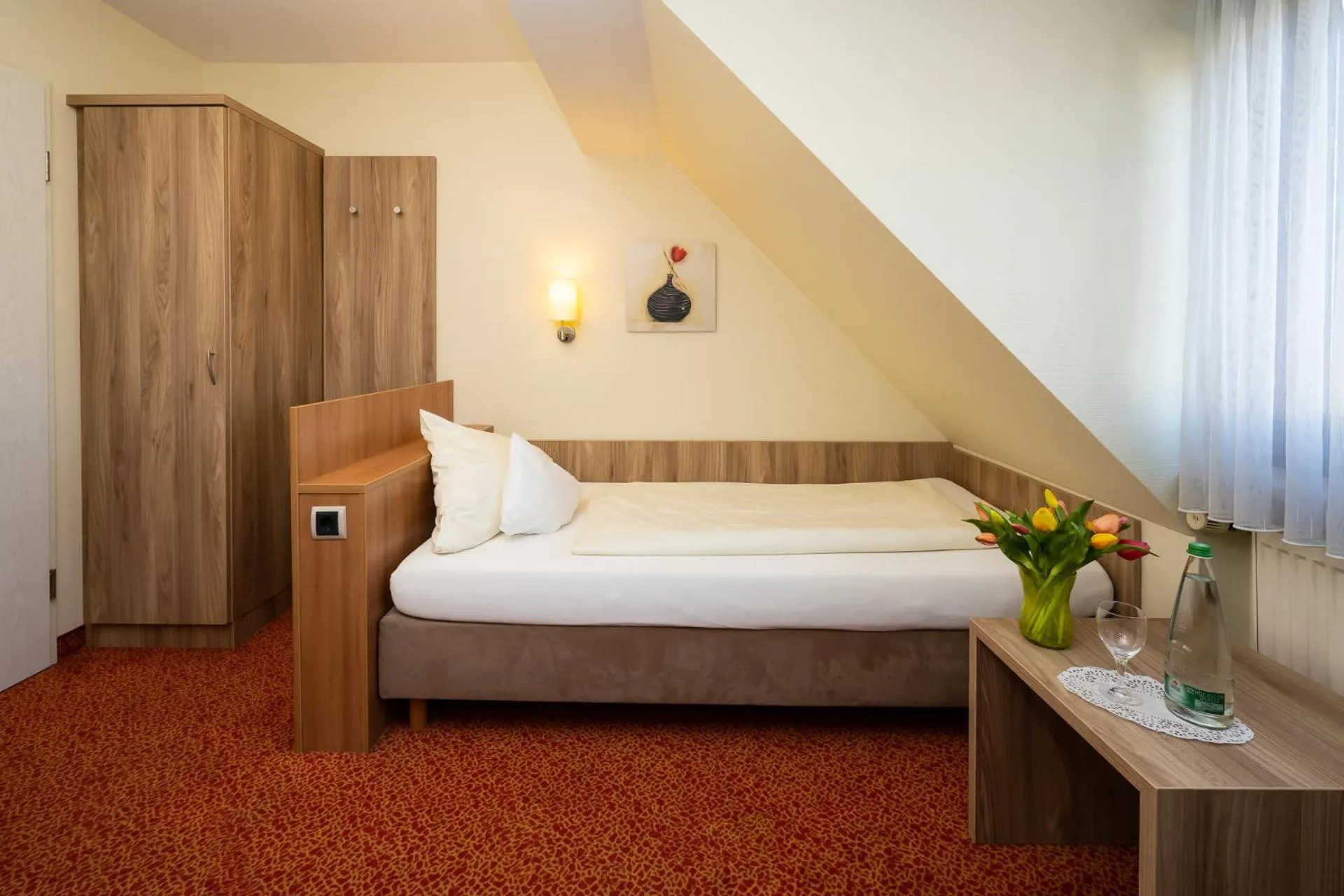 Bed in Ambient Hotel am Europakanal