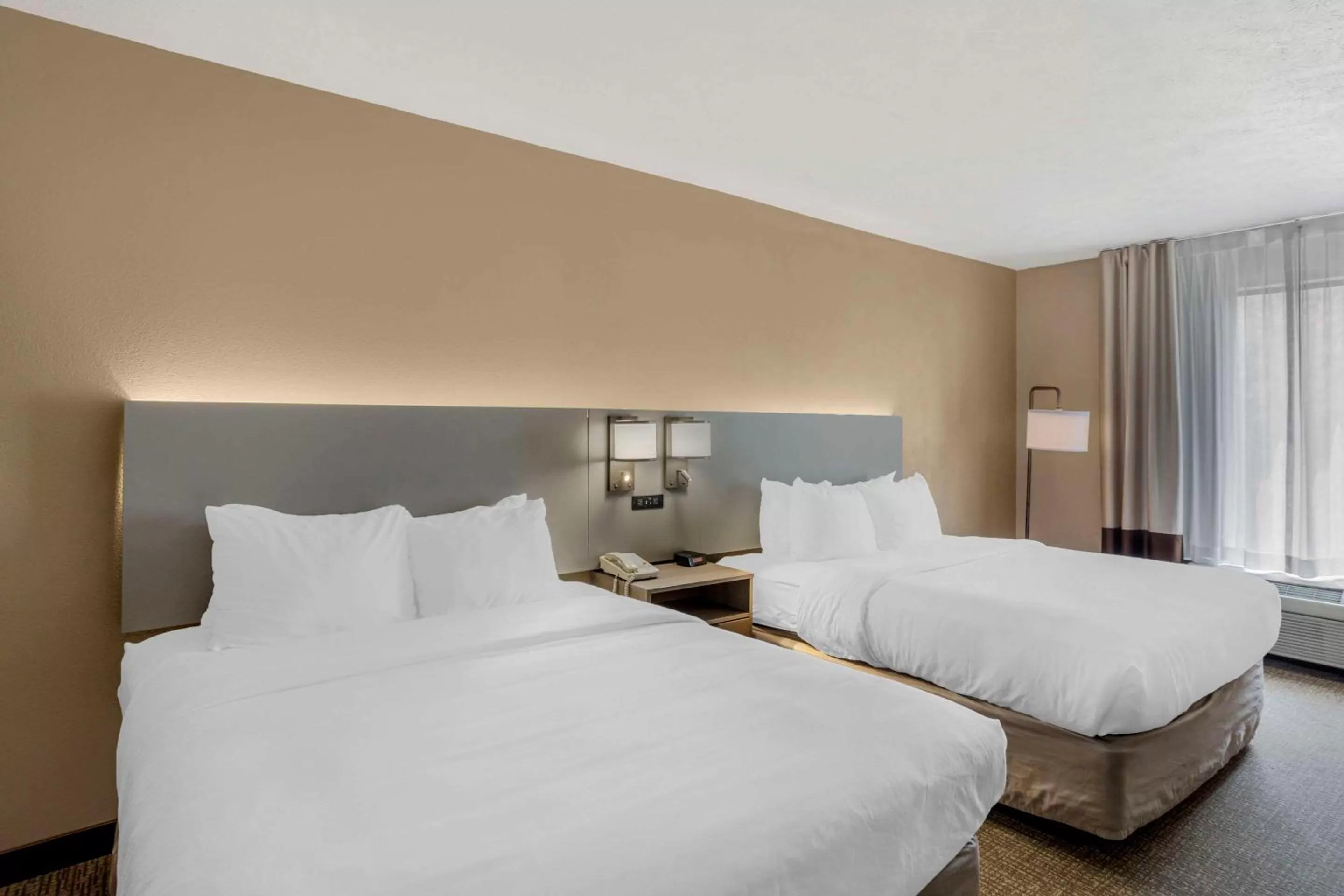 Bedroom, Bed in Comfort Inn Huntingdon