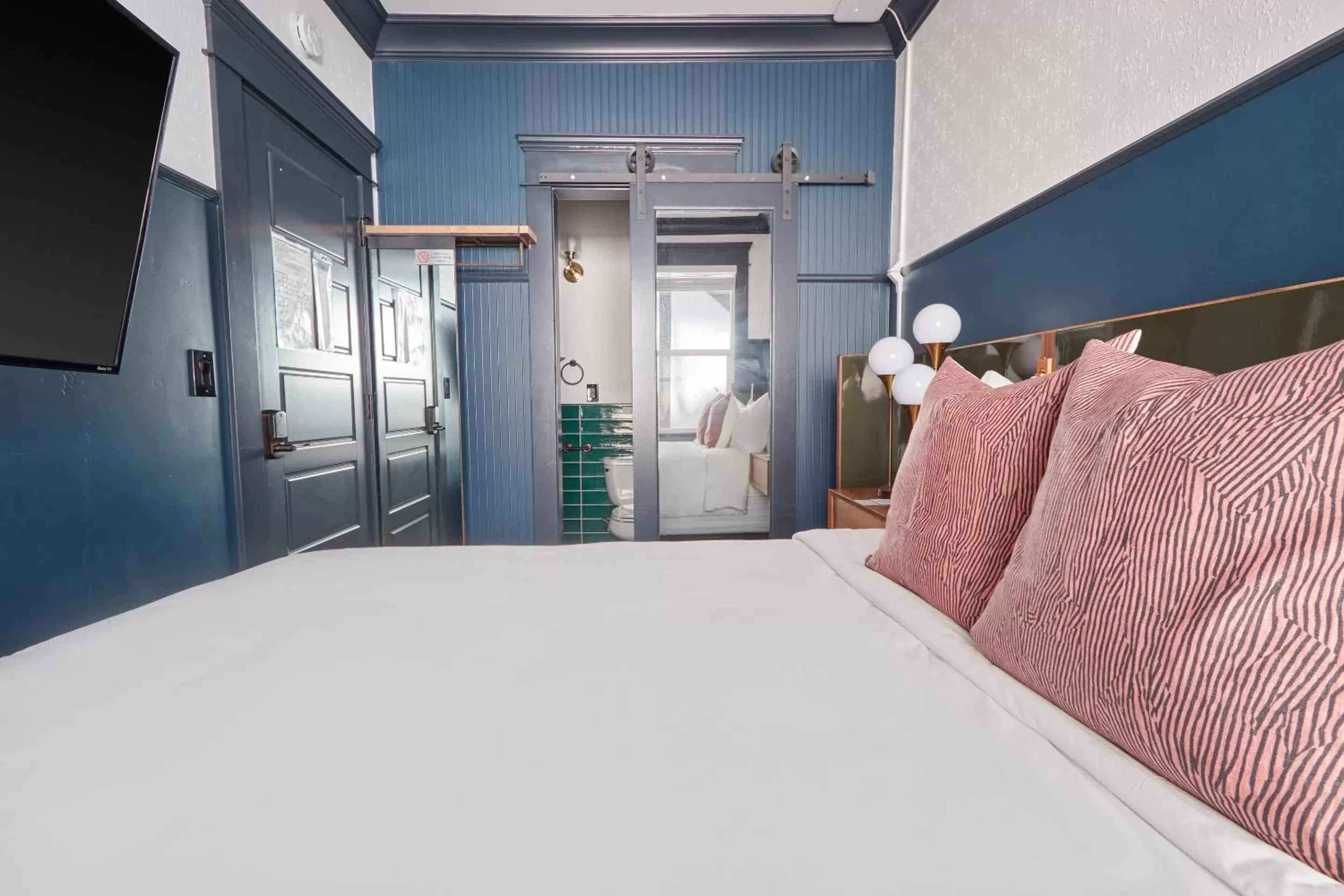 Standard Double Room in The Davis Downtown San Diego Standard Double Room in The Davis Downtown San Diego