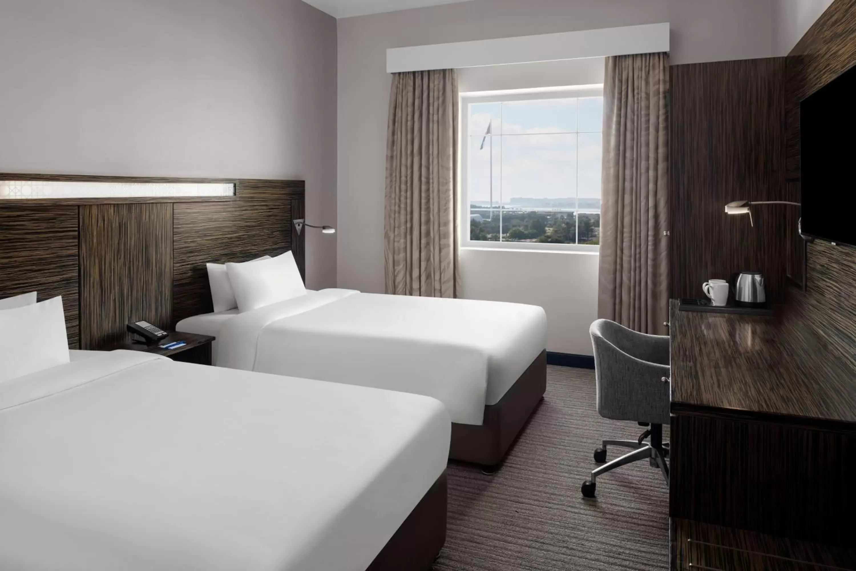 Standard Twin Room - Smoking in Holiday Inn Express Dubai, Jumeirah by IHG Standard Twin Room - Smoking in Holiday Inn Express Dubai, Jumeirah by IHG