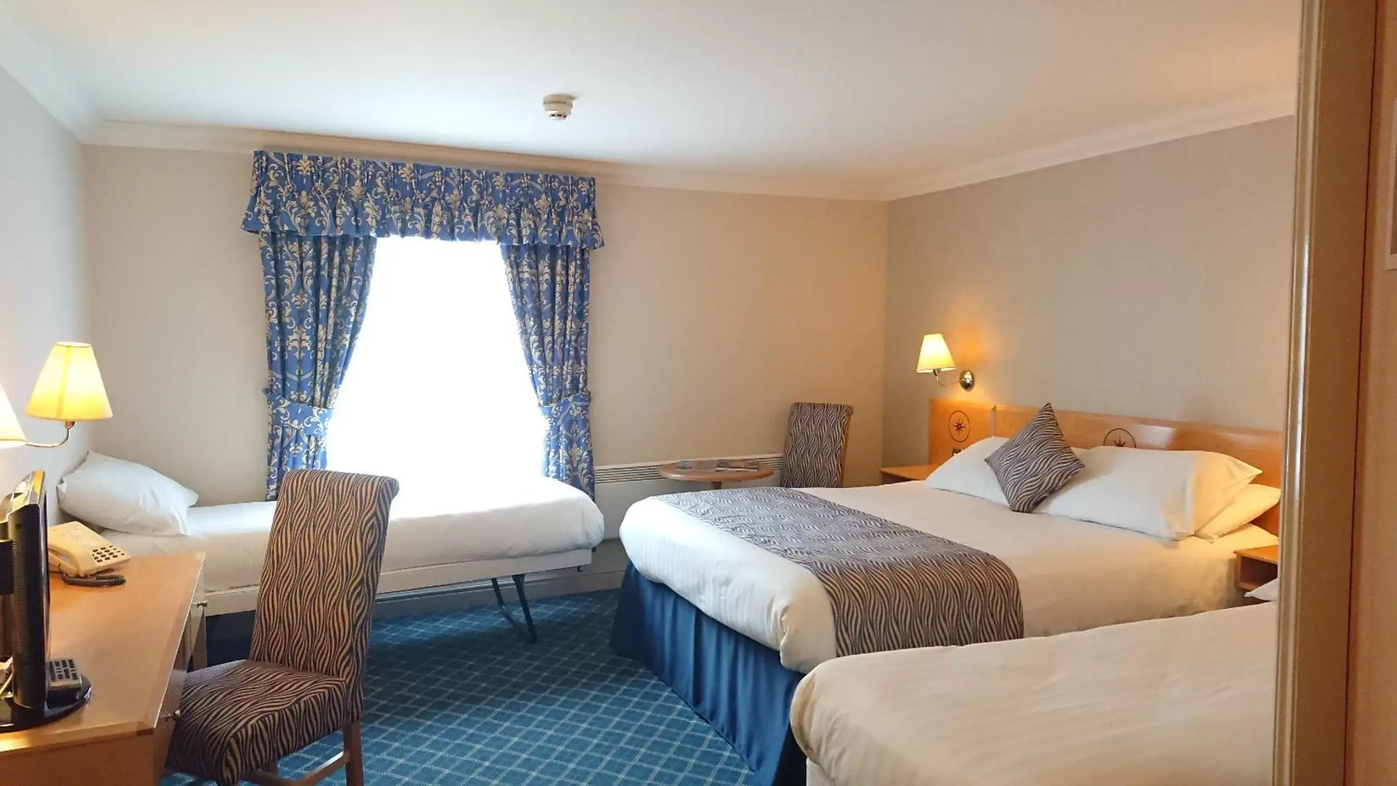 Family Room (2 Adults + 2 Children) in The Queens Hotel Family Room (2 Adults + 2 Children) in The Queens Hotel