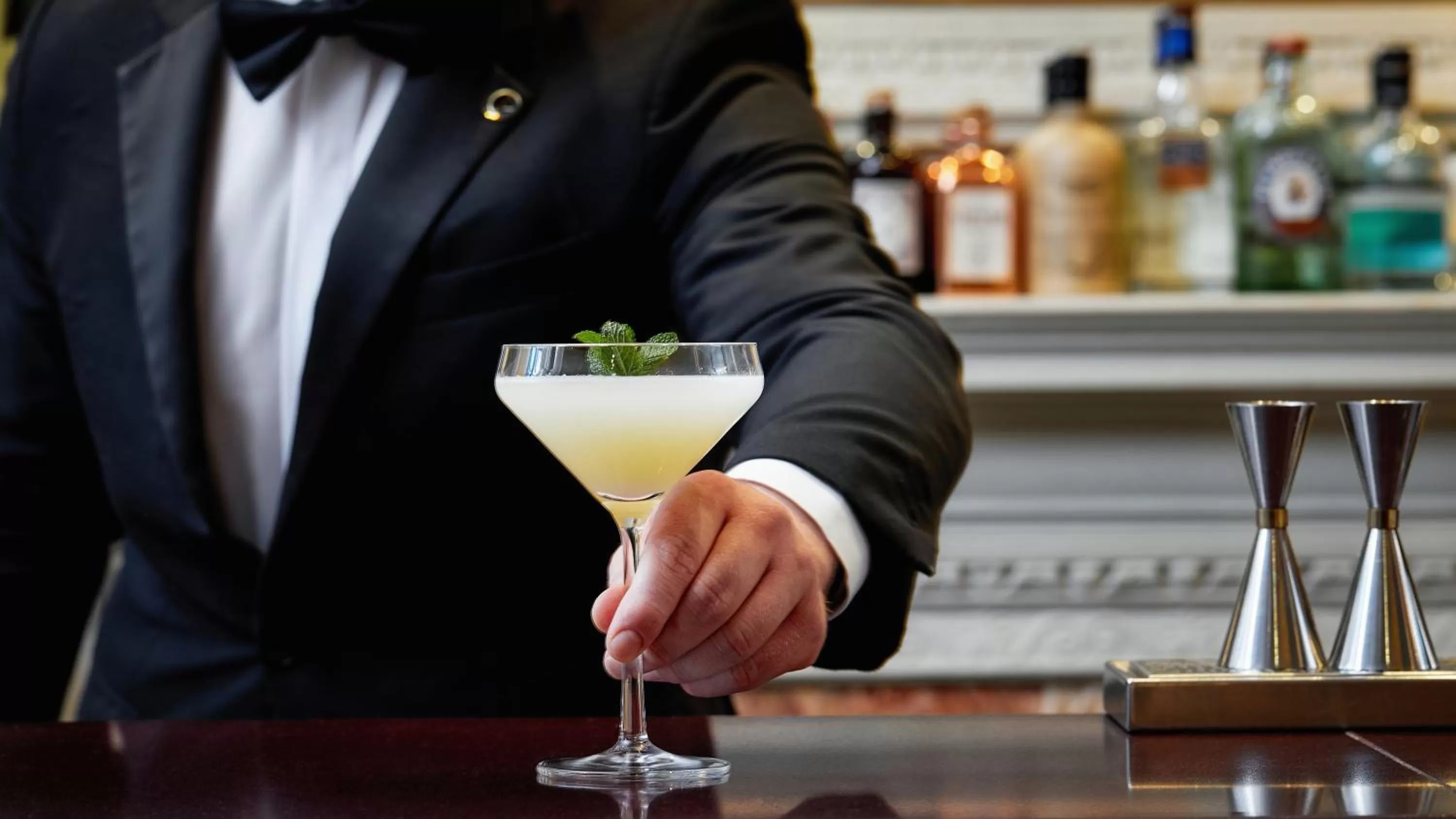 Alcoholic drinks in The Landmark London