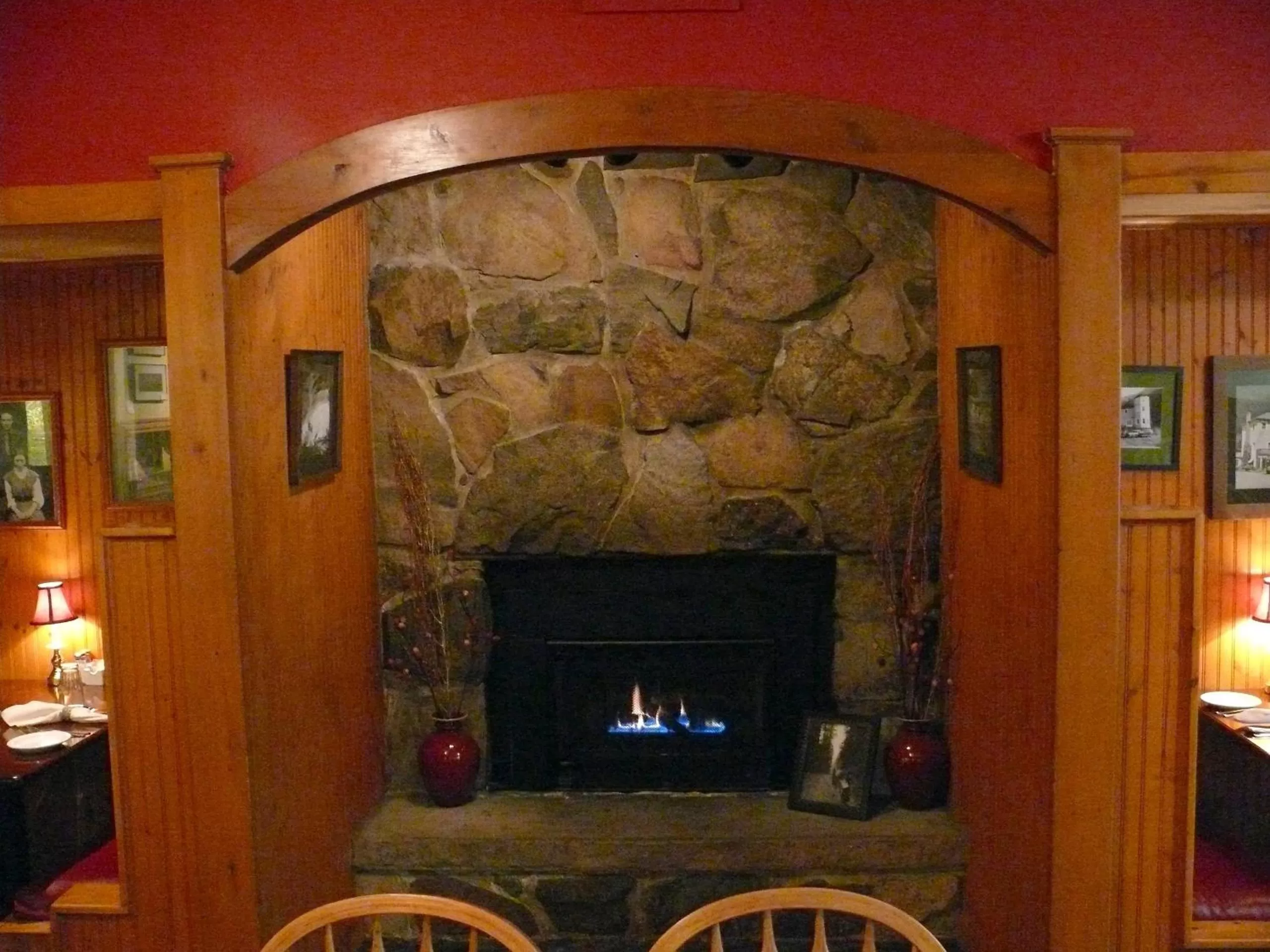 Food and drinks in Alexander's Lodge