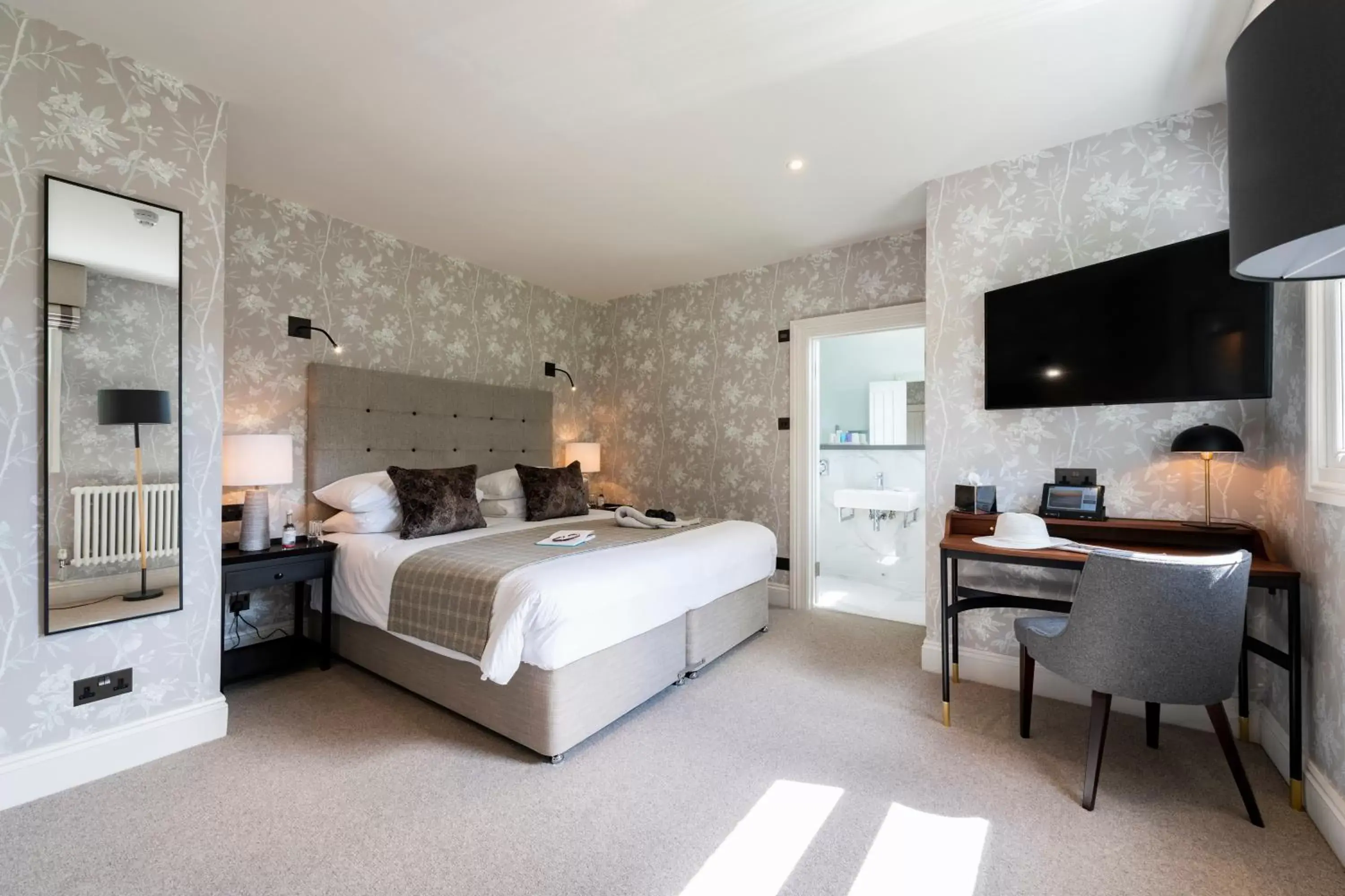 Deluxe Double or Twin Room in Carbis Bay and Spa Hotel Deluxe Double or Twin Room in Carbis Bay and Spa Hotel