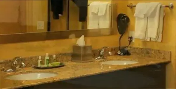 Executive King Suite - Non-Smoking in Crystal Inn Hotel & Suites - Great Falls Executive King Suite - Non-Smoking in Crystal Inn Hotel & Suites - Great Falls