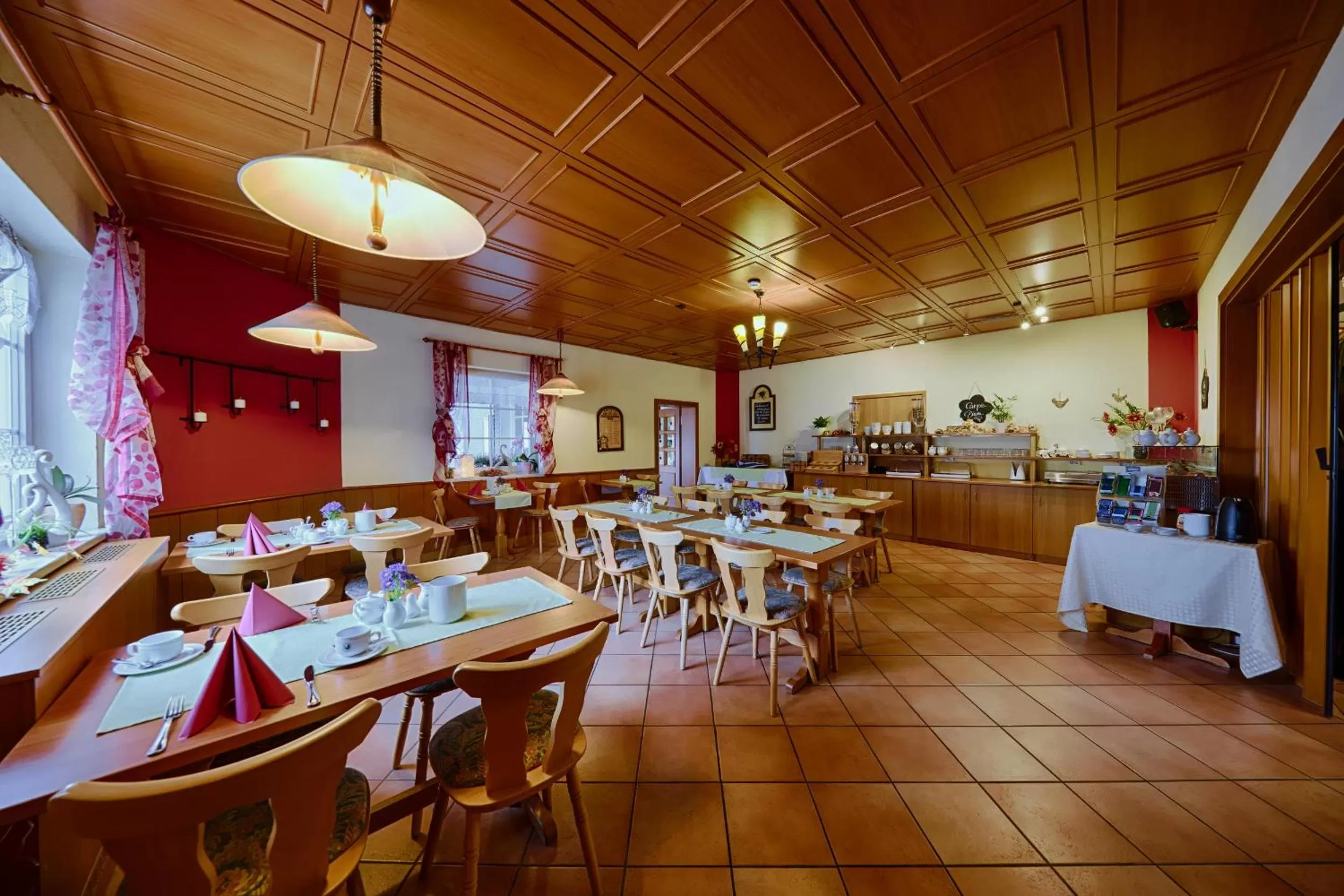 Food and drinks in Hotel Auerhahn