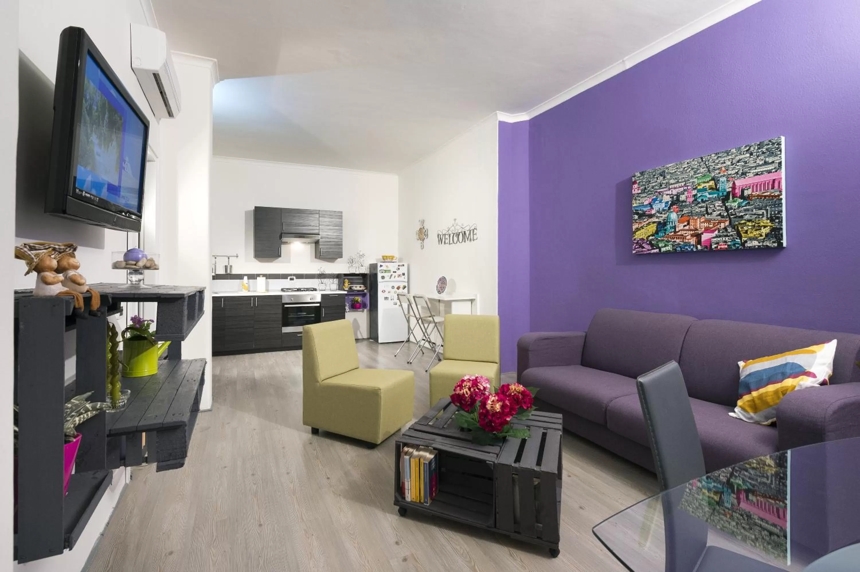 Communal lounge/ TV room in B&B Sleep & Zupp