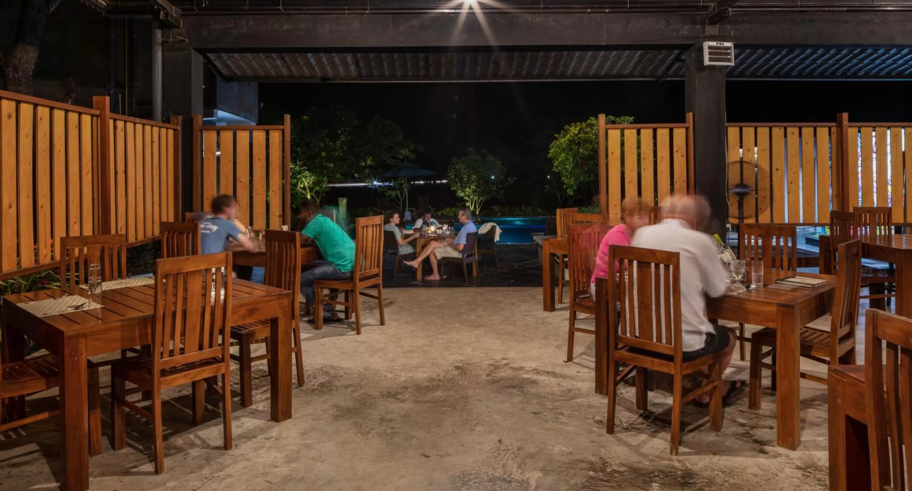 Restaurant/Places to Eat in Kubura Resort