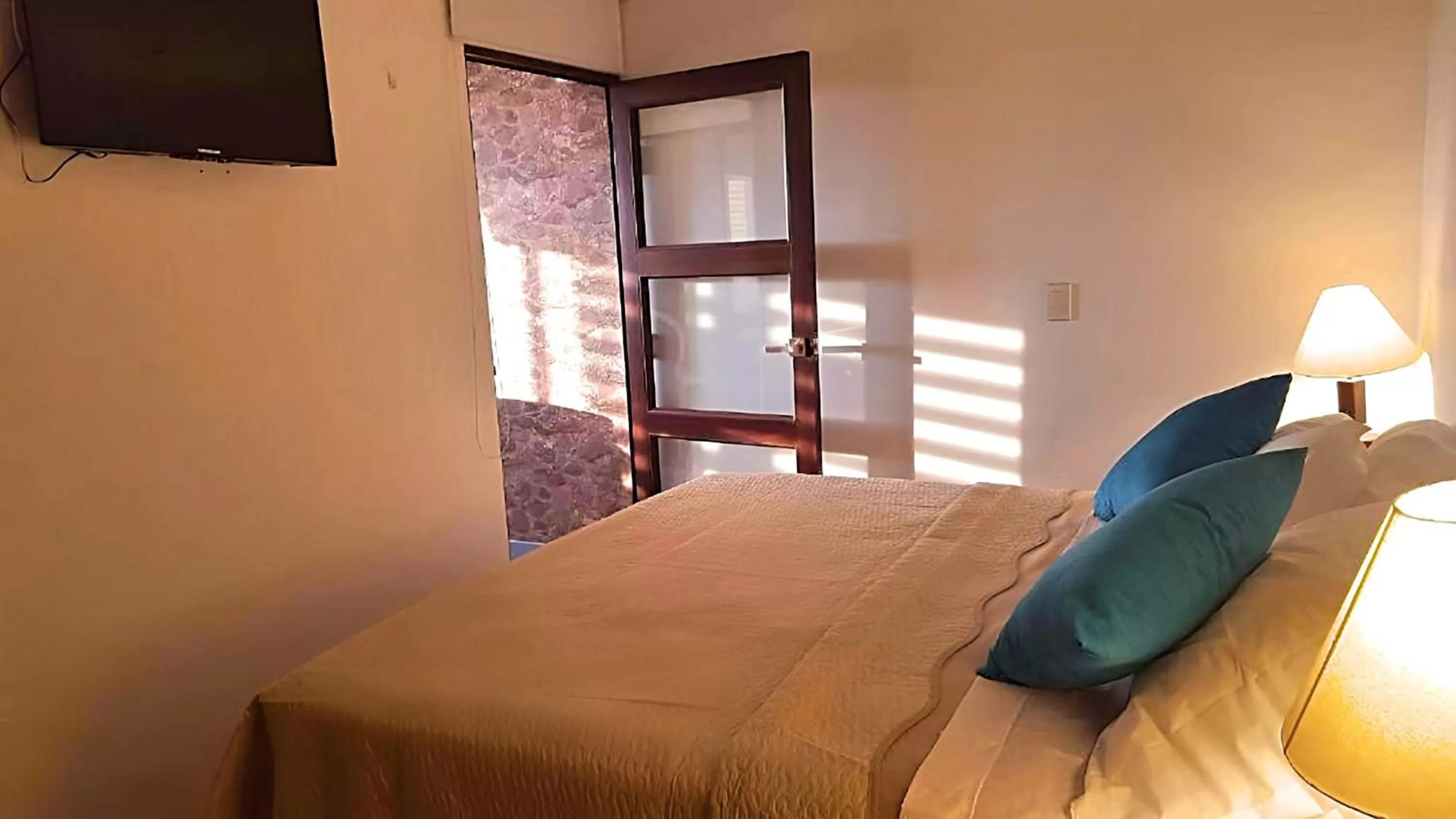 Photo of the whole room, Bed in Hotel Santa Cruz Bogotá