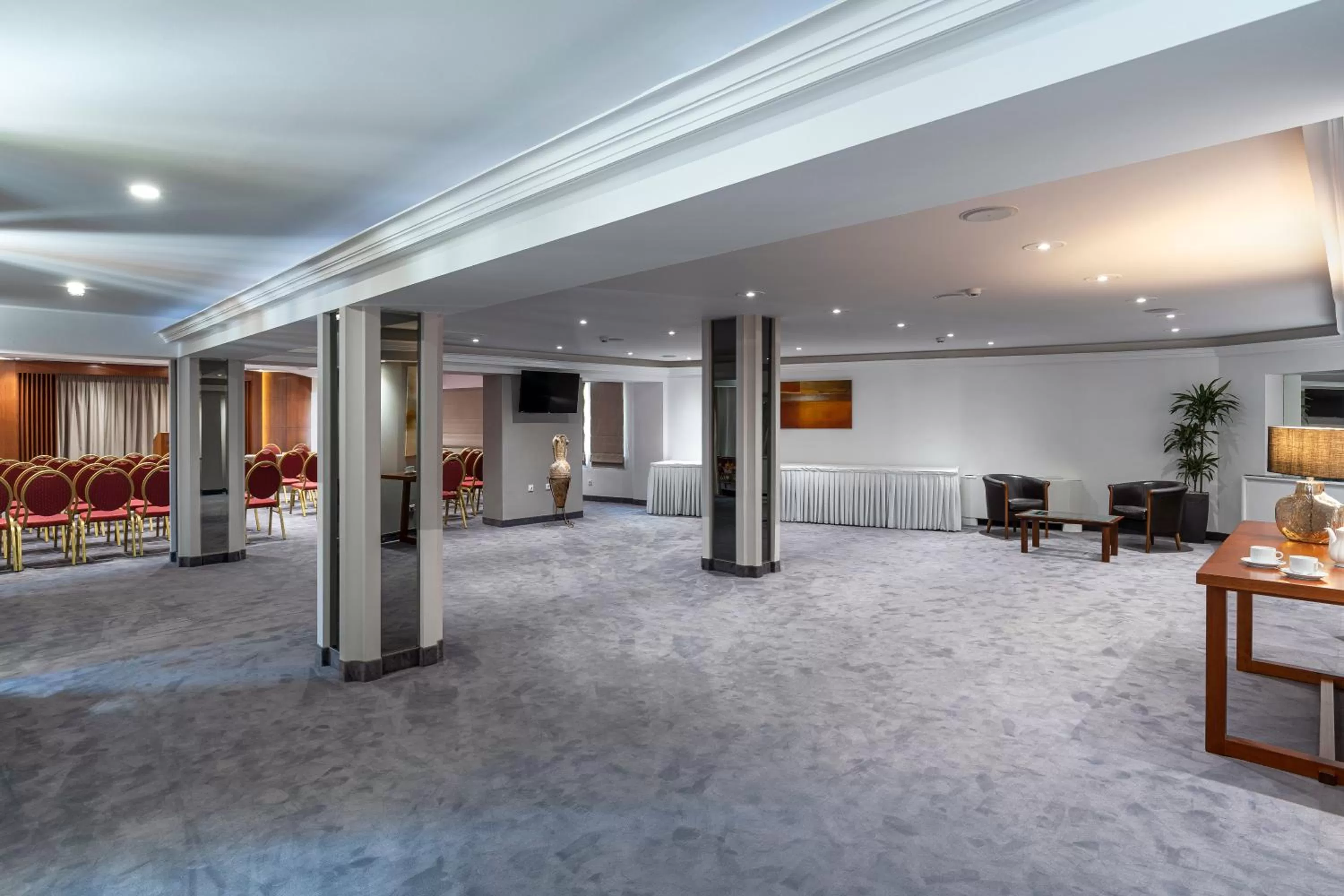 Business facilities in Best Western Plus Hotel Plaza