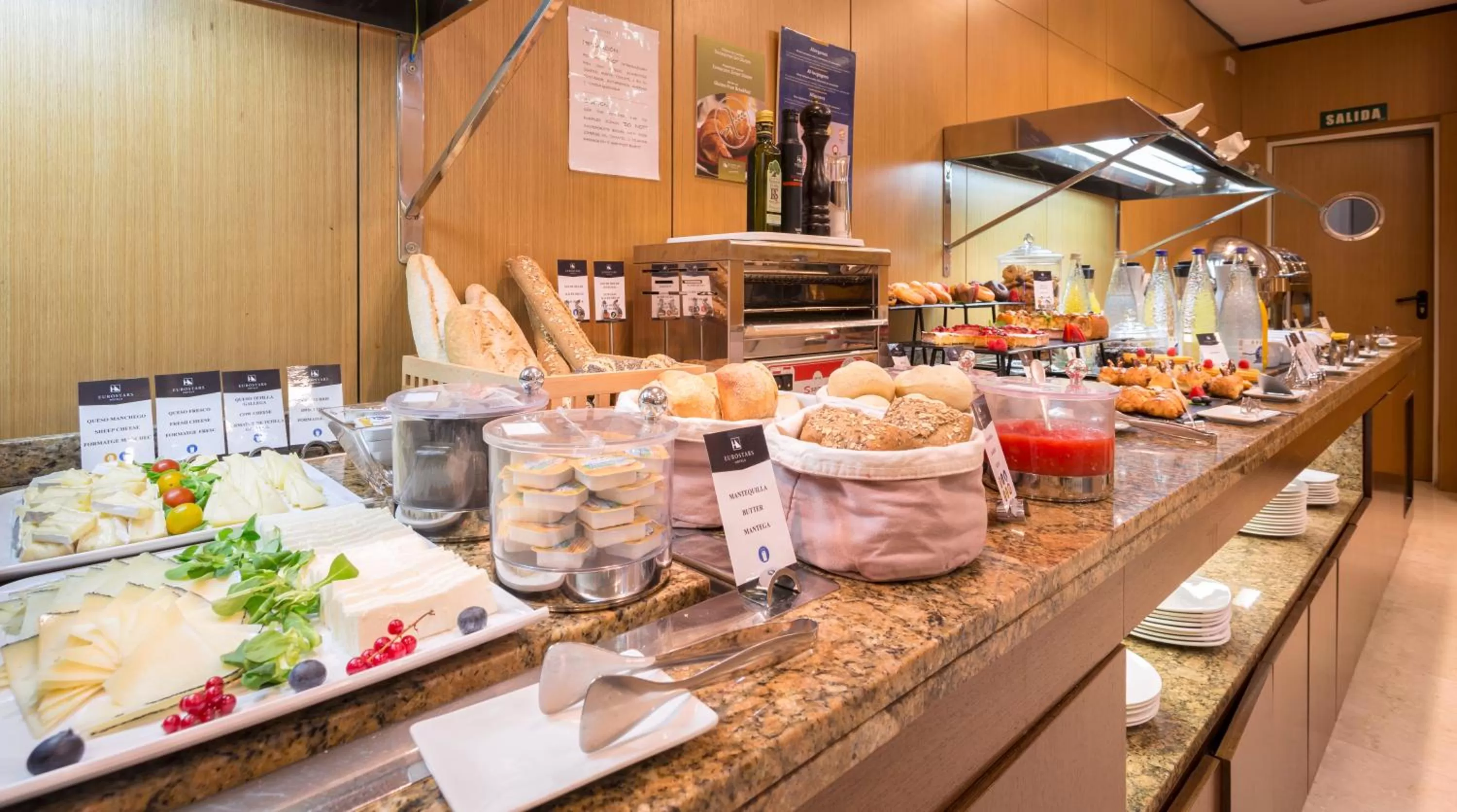 Food and drinks in Eurostars Monumental