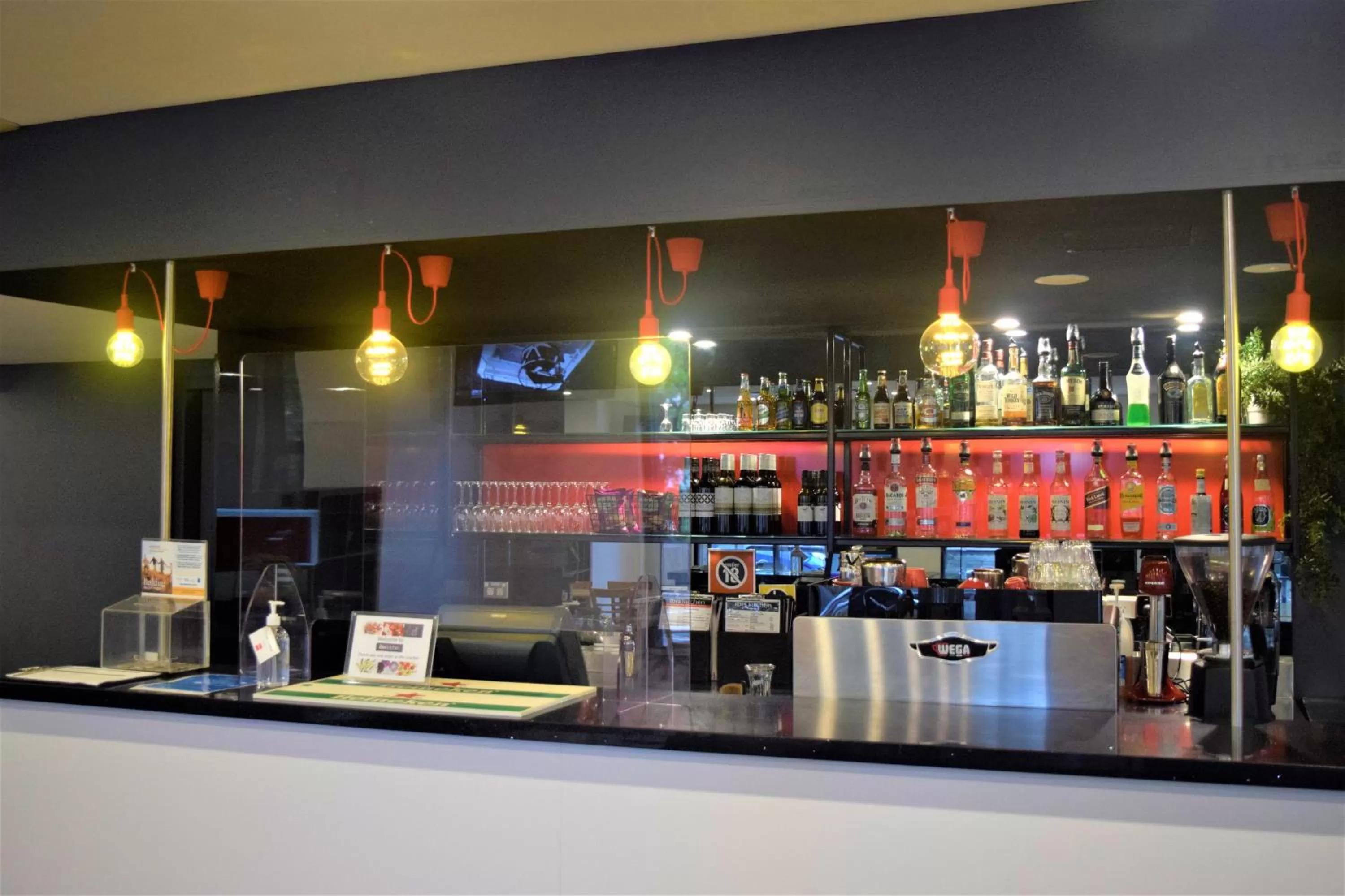 Restaurant/places to eat in ibis Thornleigh