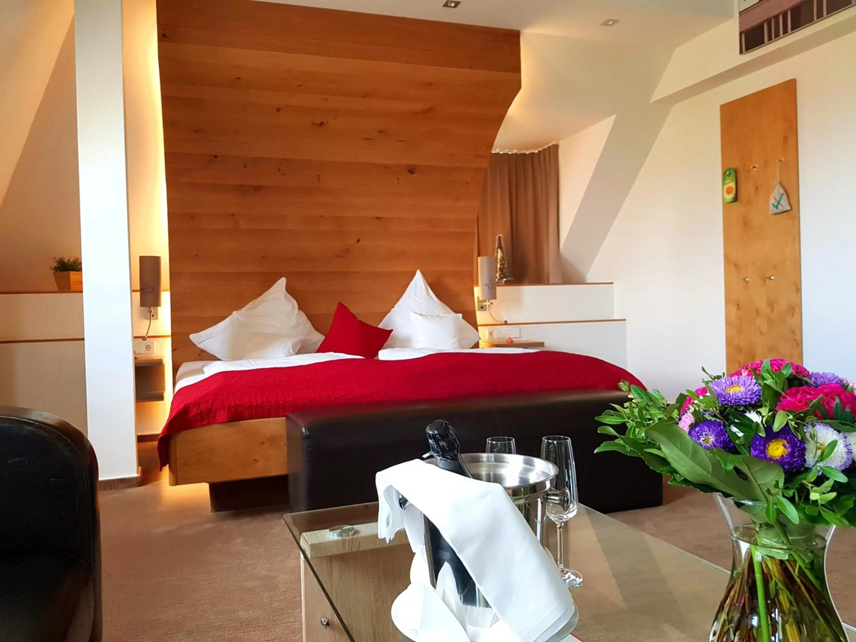 Photo of the whole room, Bed in Hotel zur Malzmühle